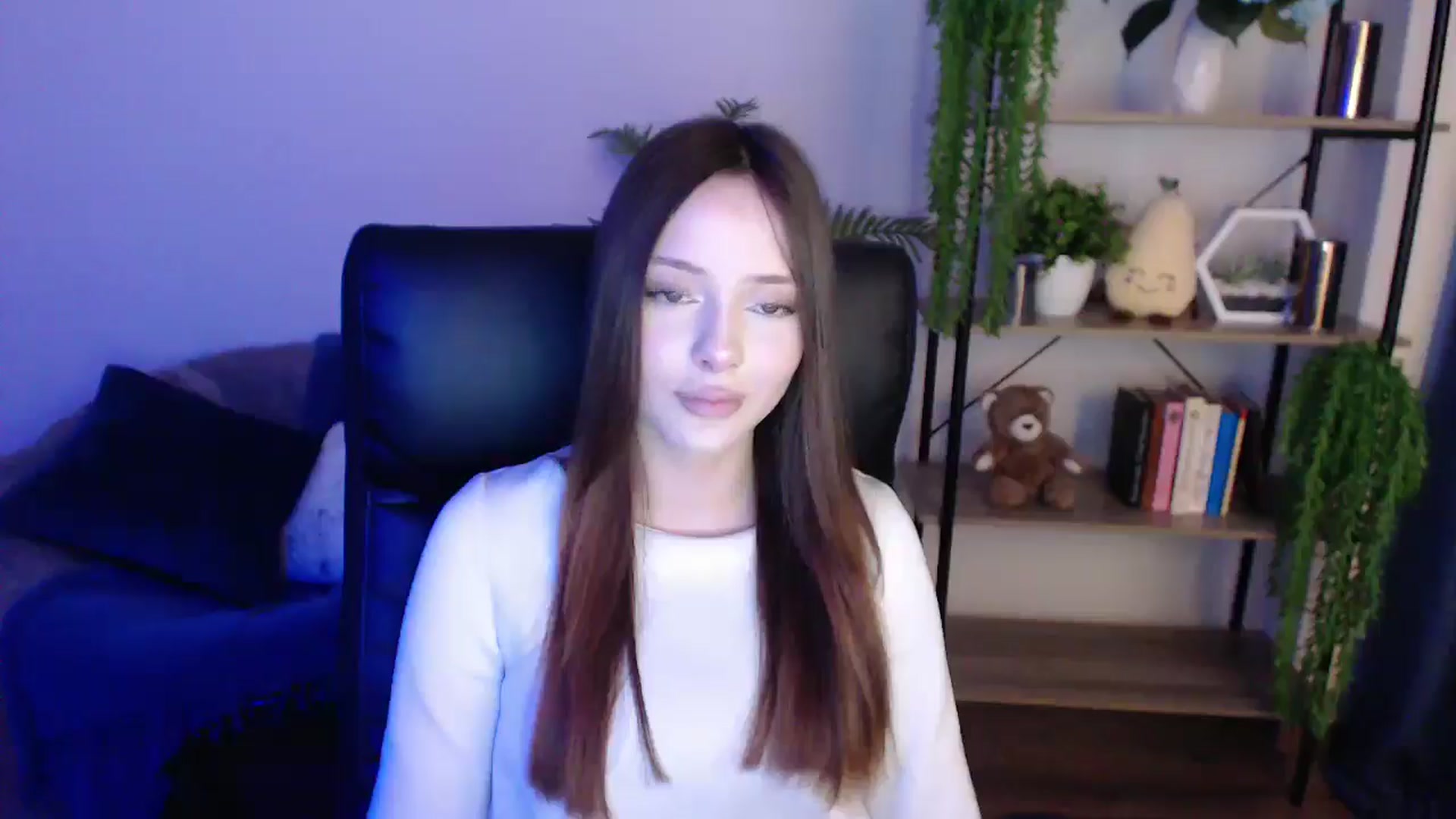 Gallery image thumbnail from KateManelli's myfreecams stream on, 02/05/2025, 09:44 image 16 of 20