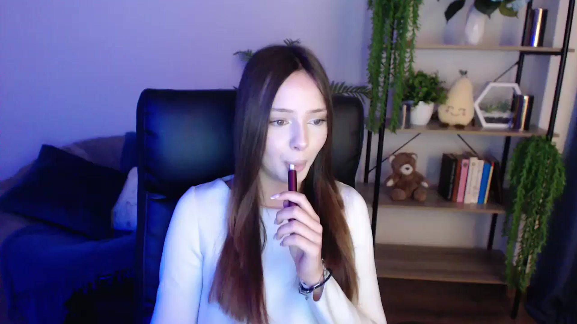 Gallery image thumbnail from KateManelli's myfreecams stream on, 02/05/2025, 09:44 image 1 of 20