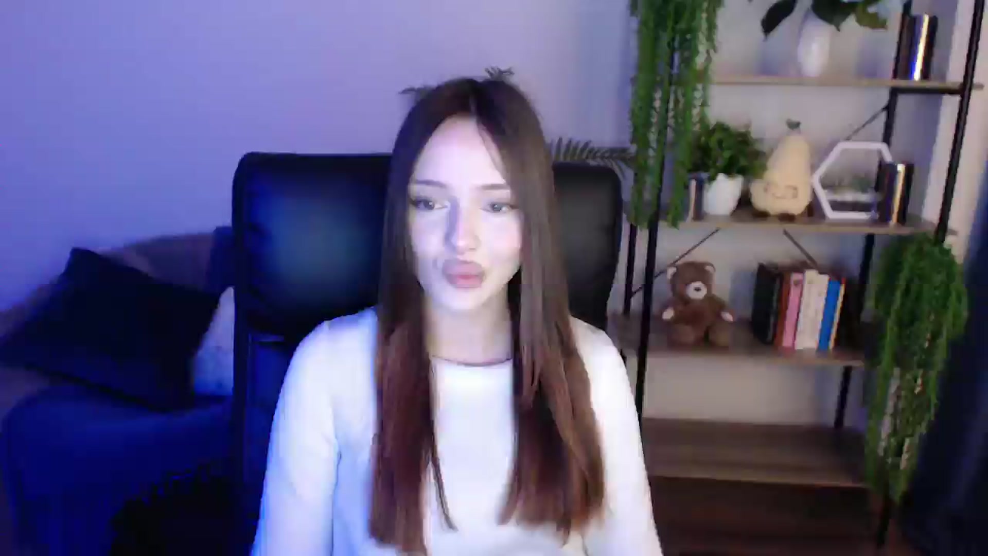 Gallery image thumbnail from KateManelli's myfreecams stream on, 02/05/2025, 09:44 image 18 of 20
