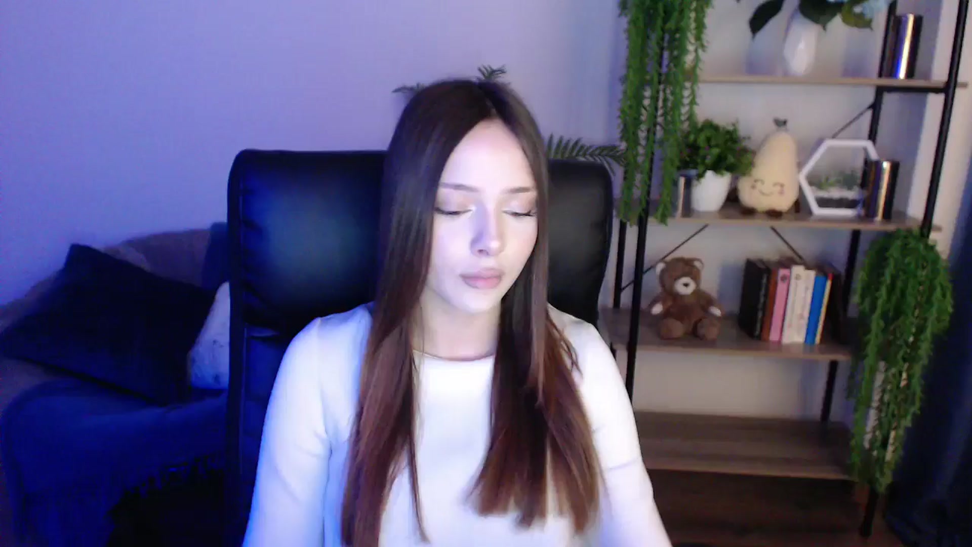 Gallery image thumbnail from KateManelli's myfreecams stream on, 02/05/2025, 09:44 image 15 of 20