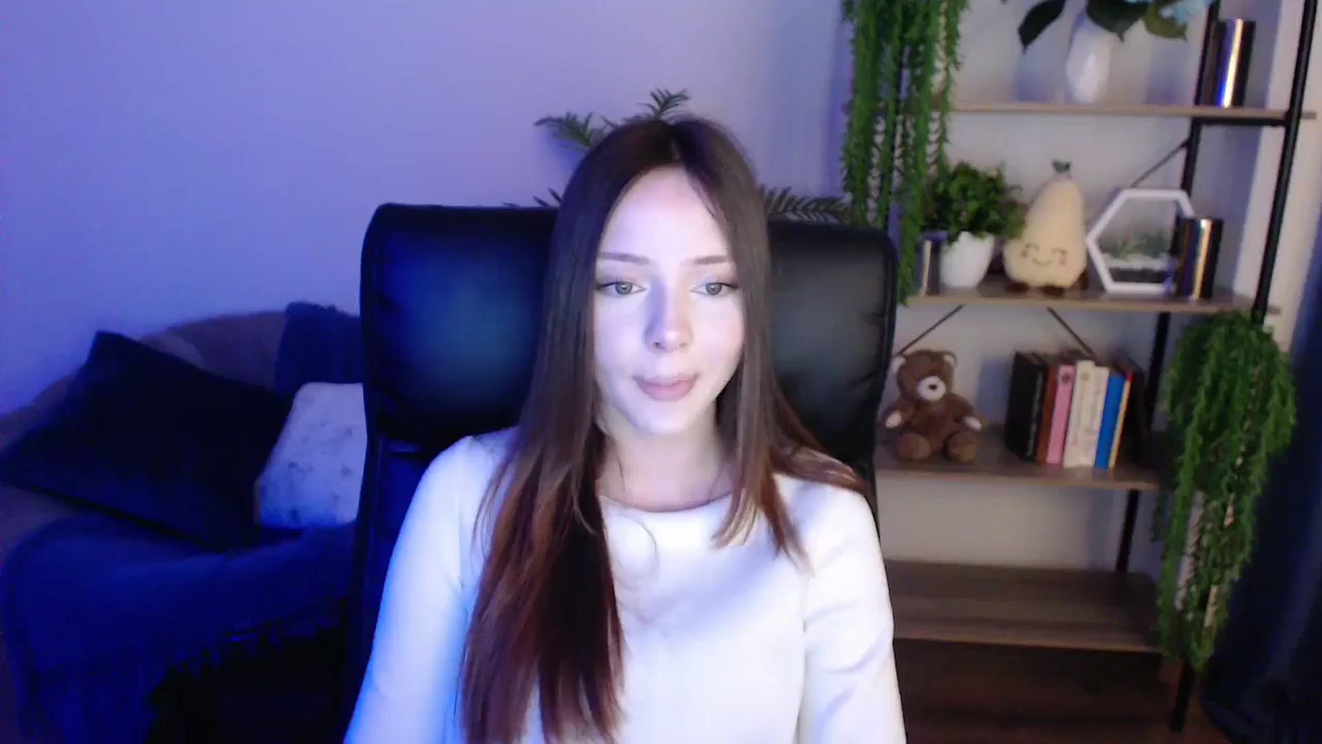 Gallery image thumbnail from KateManelli's myfreecams stream on, 02/05/2025, 10:14 image 16 of 20