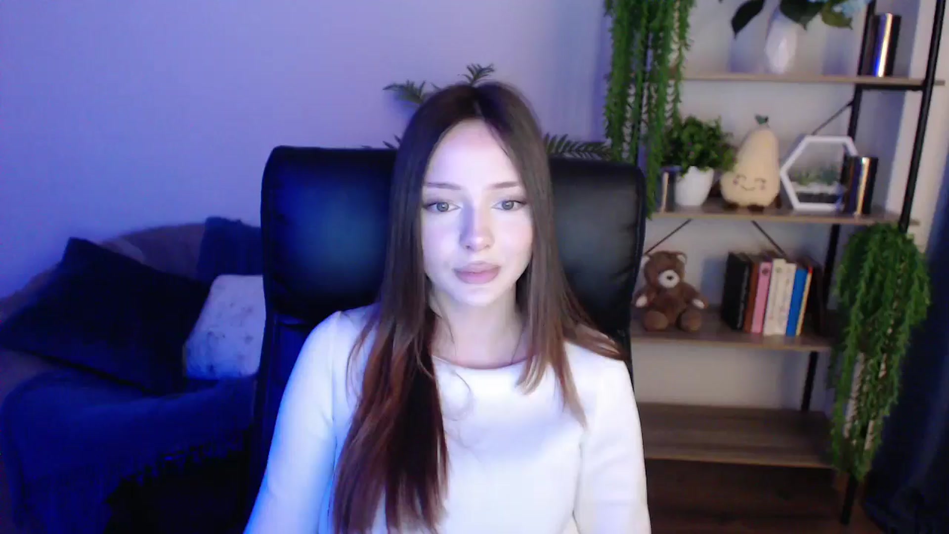 Gallery image thumbnail from KateManelli's myfreecams stream on, 02/05/2025, 10:14 image 15 of 20