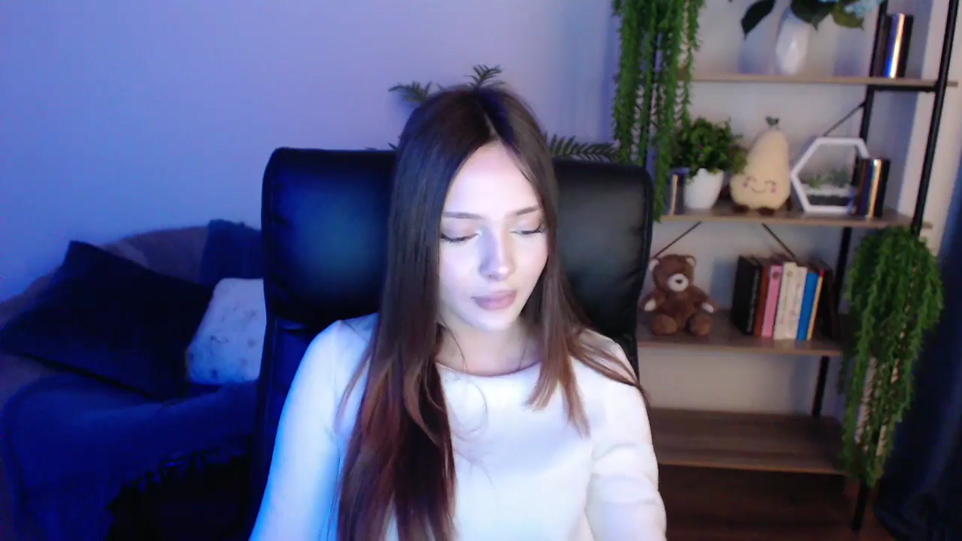Gallery image thumbnail from KateManelli's myfreecams stream on, 02/05/2025, 10:14 image 18 of 20