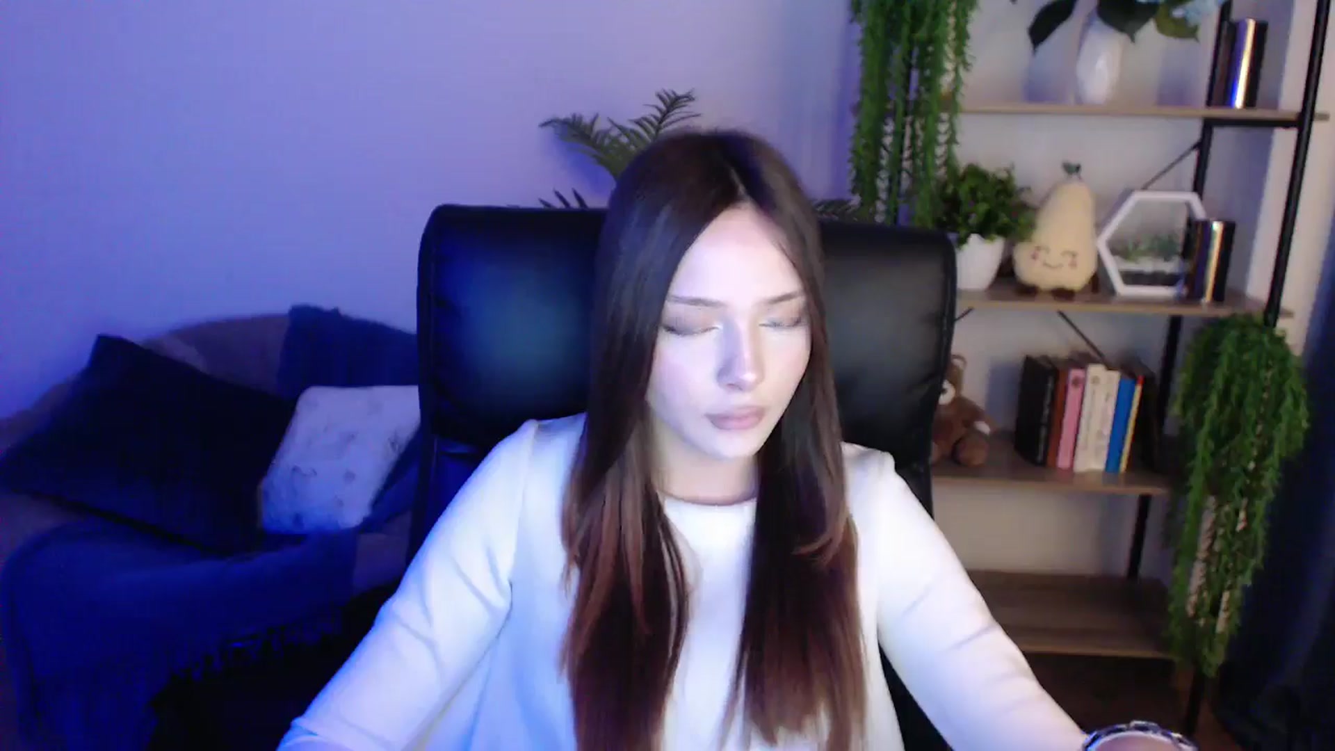 Gallery image thumbnail from KateManelli's myfreecams stream on, 02/05/2025, 10:14 image 3 of 20