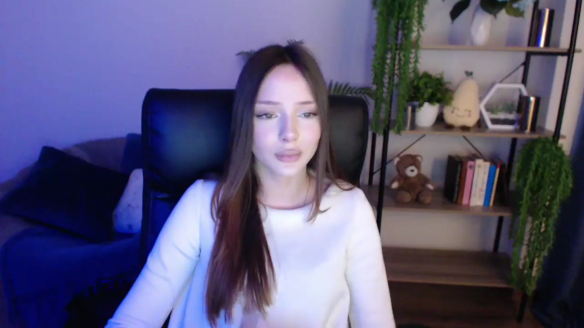 Gallery image thumbnail from KateManelli's myfreecams stream on, 02/05/2025, 10:14 image 7 of 20