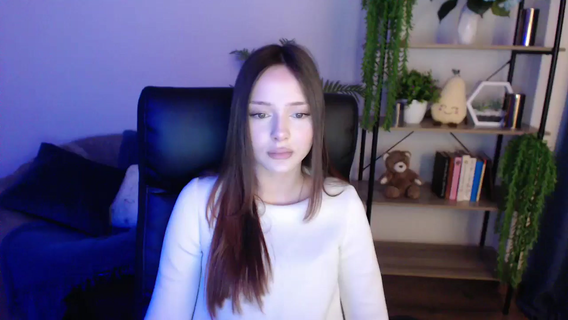 Gallery image thumbnail from KateManelli's myfreecams stream on, 02/05/2025, 10:14 image 8 of 20