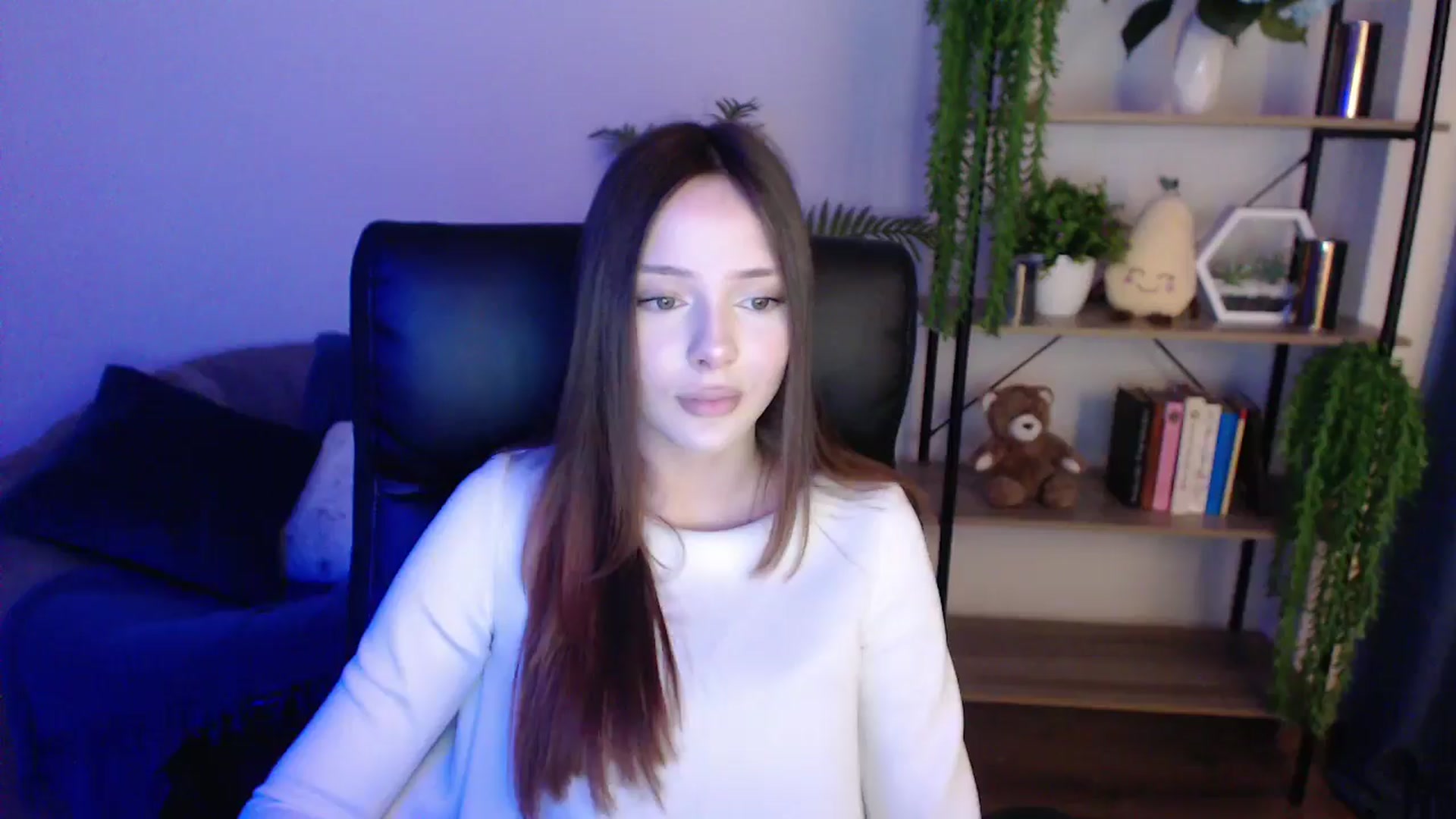 Gallery image thumbnail from KateManelli's myfreecams stream on, 02/05/2025, 10:14 image 12 of 20