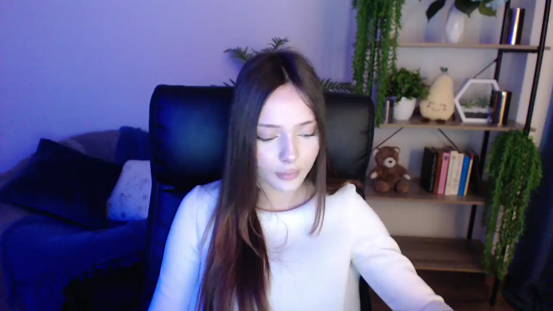 Gallery image thumbnail from KateManelli's myfreecams stream on, 02/05/2025, 10:14 image 20 of 20