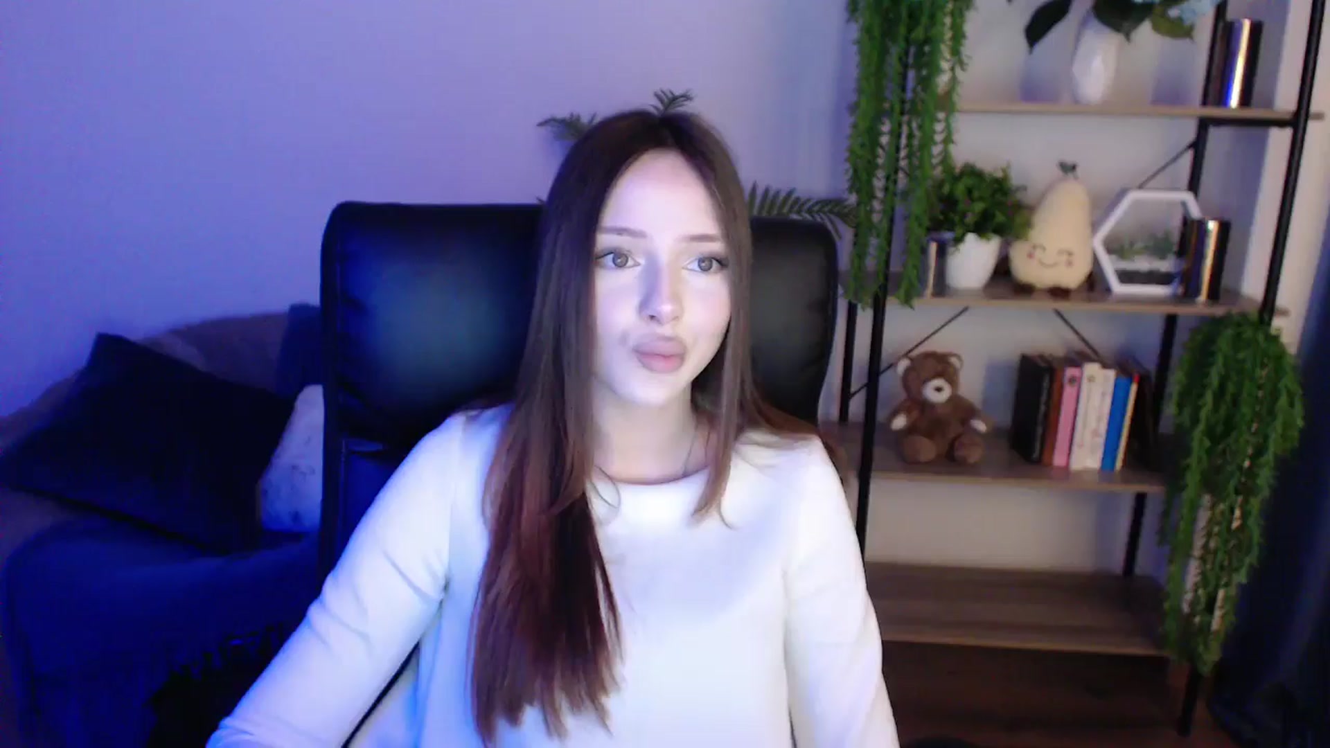 Gallery image thumbnail from KateManelli's myfreecams stream on, 02/05/2025, 10:14 image 11 of 20