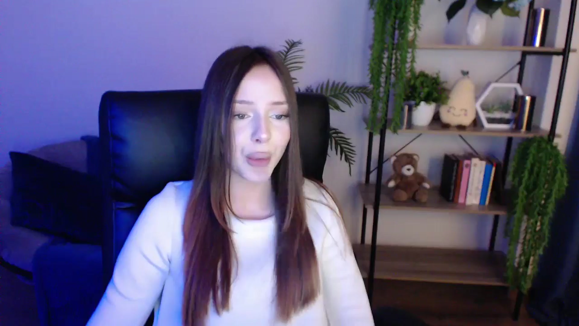 Gallery image thumbnail from KateManelli's myfreecams stream on, 02/05/2025, 12:11 image 6 of 20