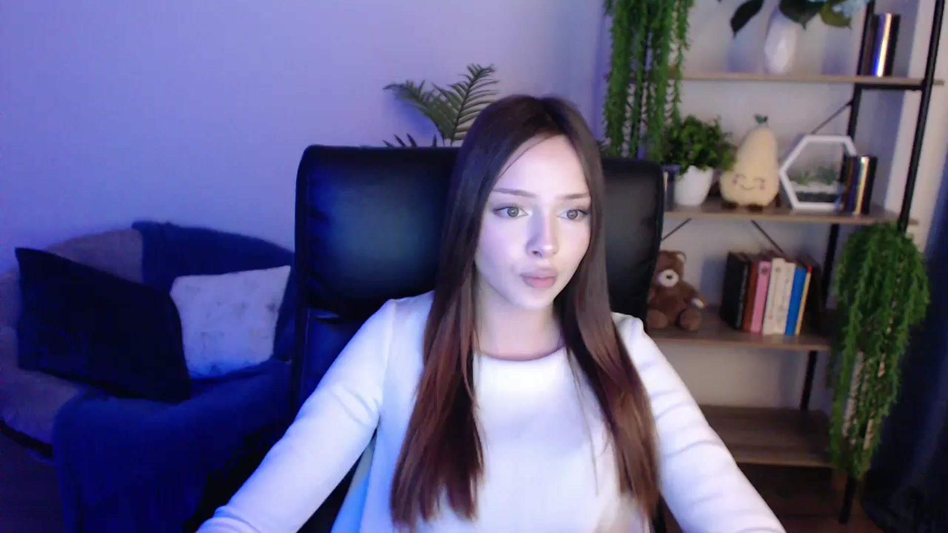 Gallery image thumbnail from KateManelli's myfreecams stream on, 02/05/2025, 12:11 image 16 of 20