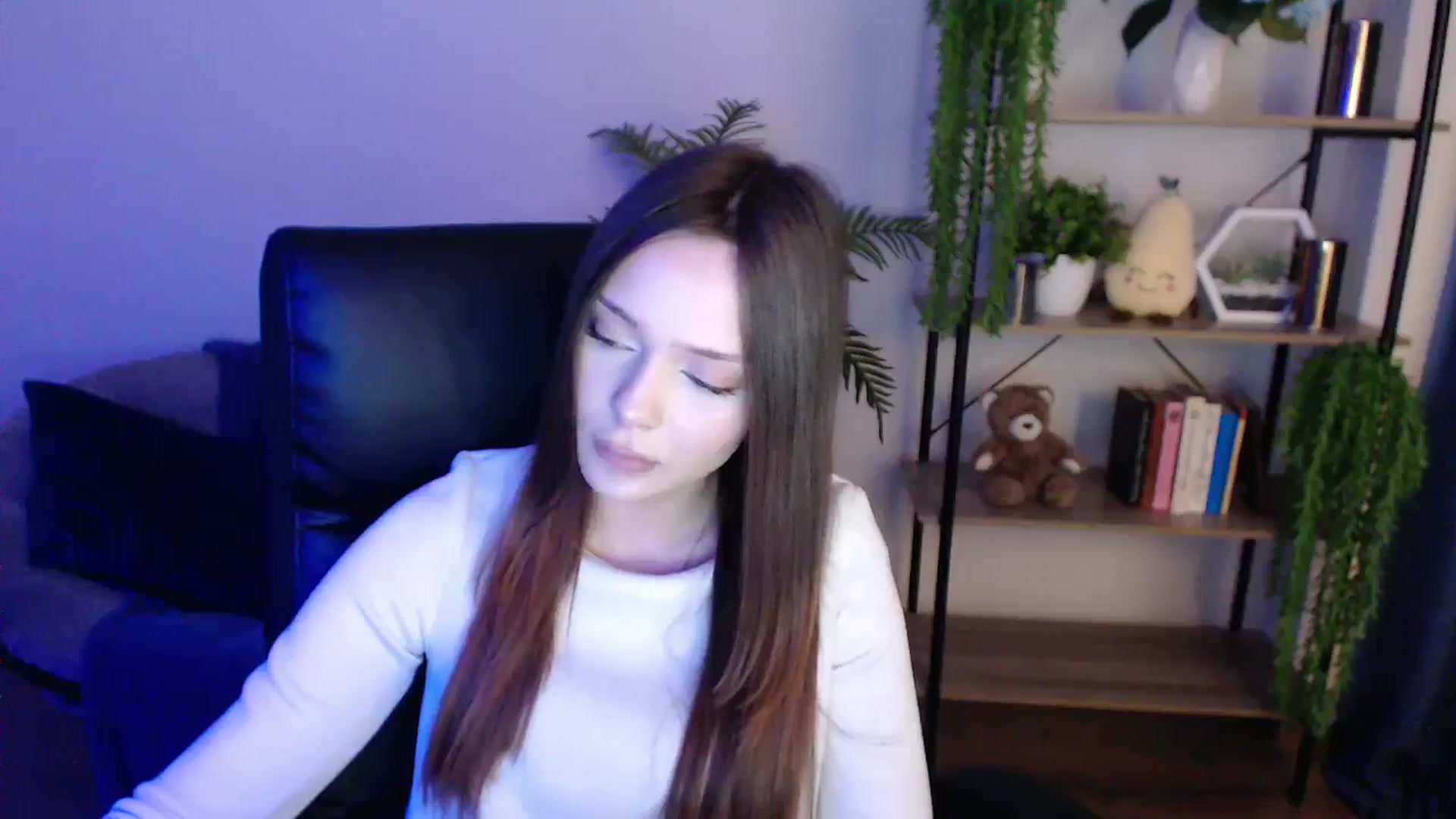 Gallery image thumbnail from KateManelli's myfreecams stream on, 02/05/2025, 12:11 image 13 of 20