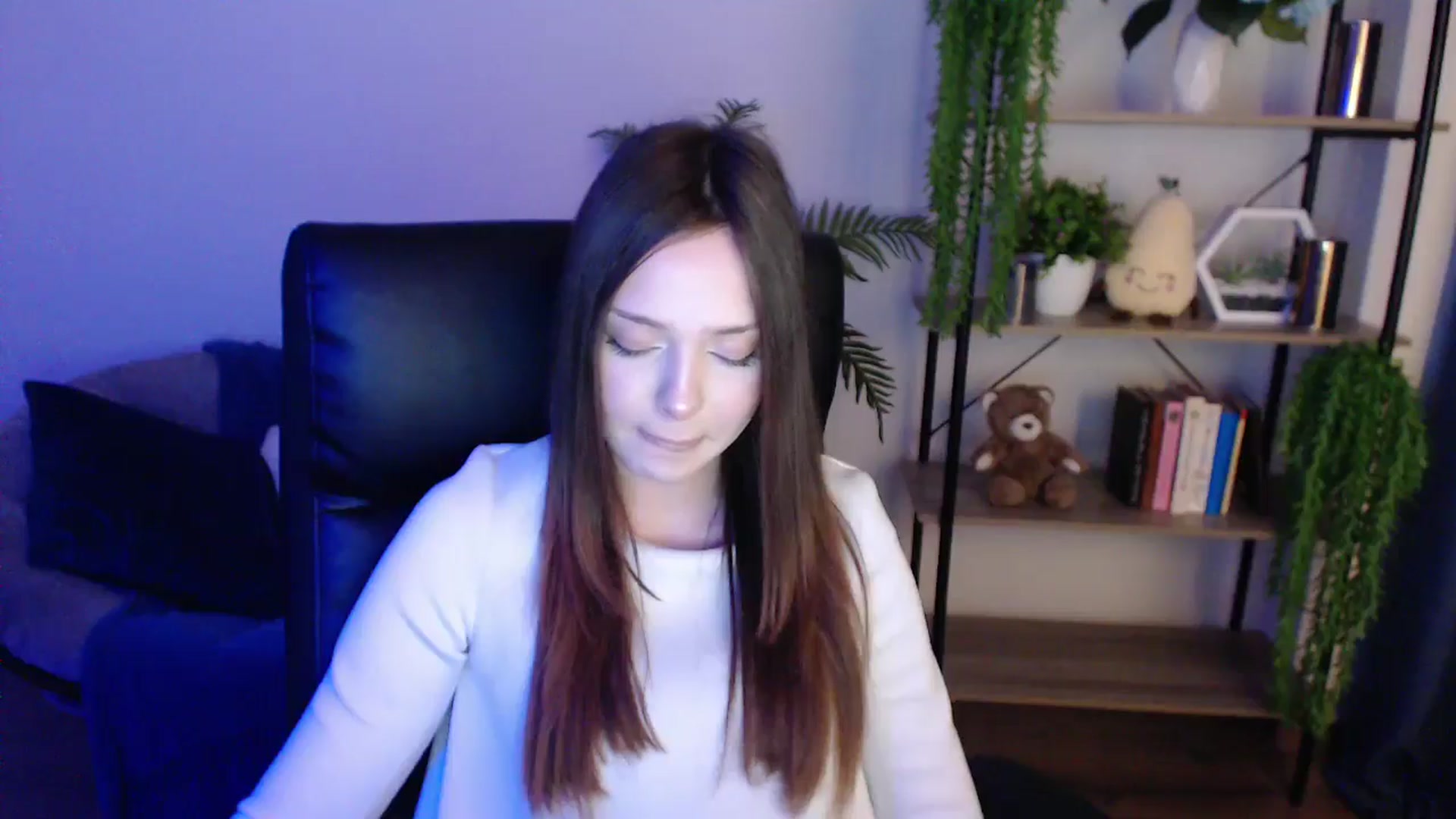 Gallery image thumbnail from KateManelli's myfreecams stream on, 02/05/2025, 12:11 image 9 of 20