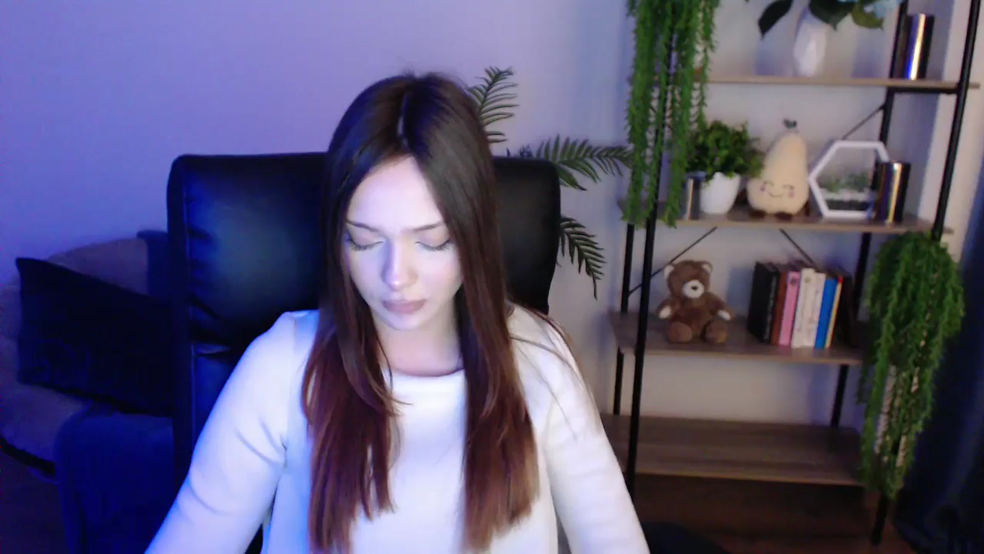 Gallery image thumbnail from KateManelli's myfreecams stream on, 02/05/2025, 12:11 image 7 of 20