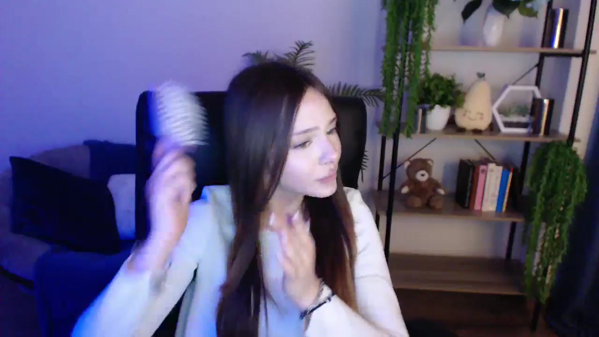 Gallery image thumbnail from KateManelli's myfreecams stream on, 02/05/2025, 13:33 image 17 of 20