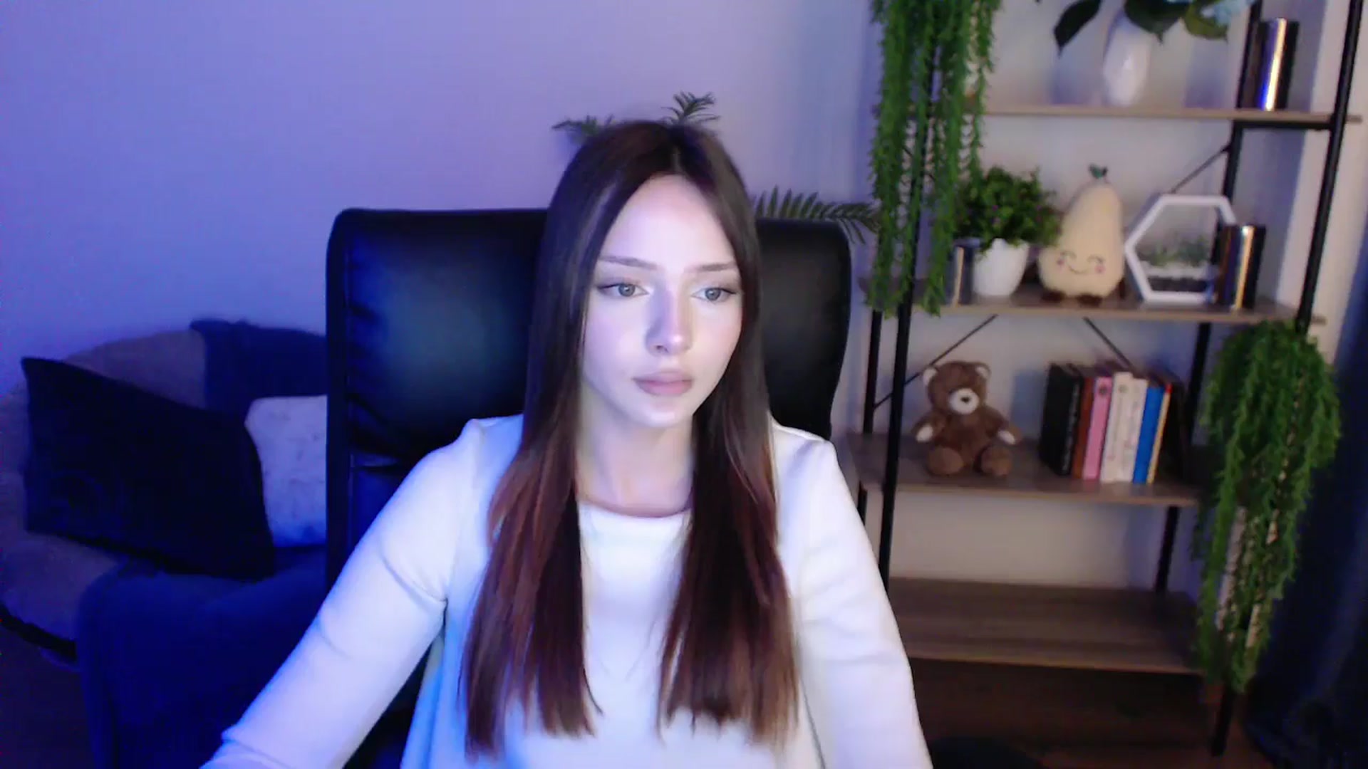 Gallery image thumbnail from KateManelli's myfreecams stream on, 02/05/2025, 13:33 image 15 of 20