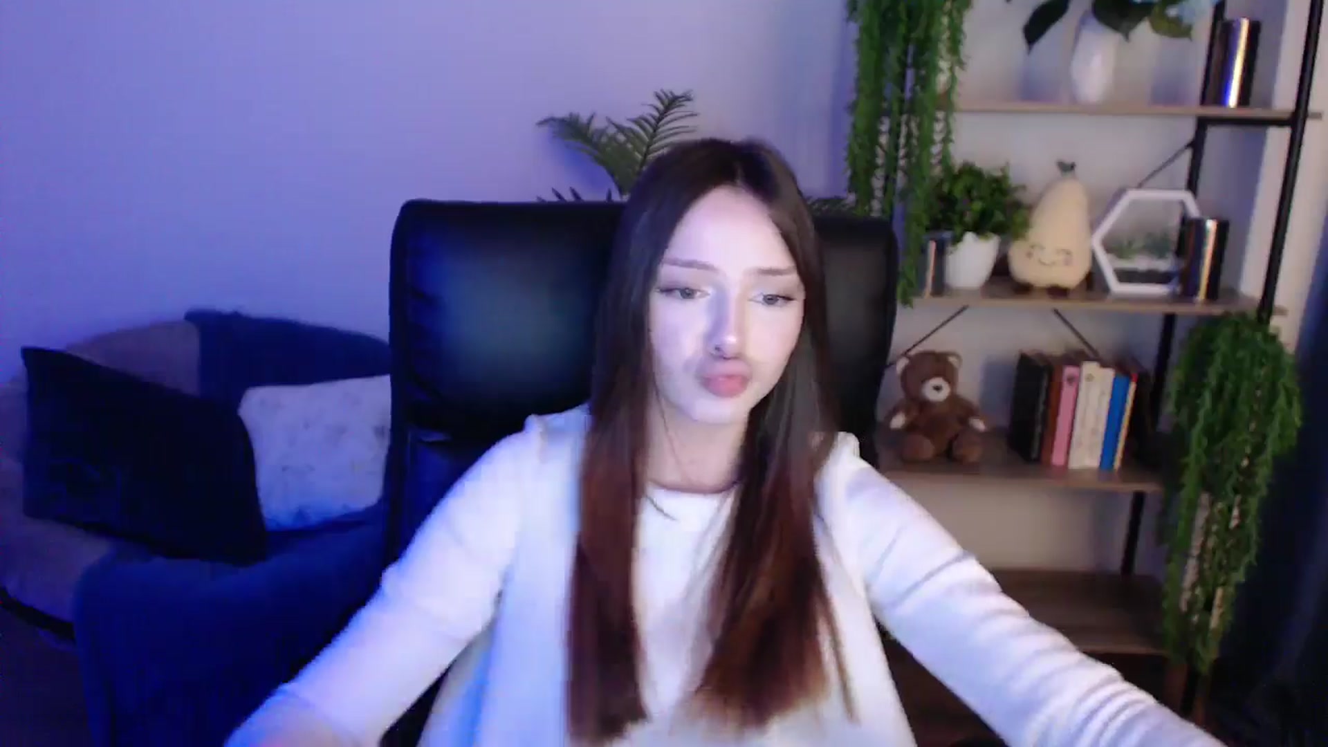 Gallery image thumbnail from KateManelli's myfreecams stream on, 02/05/2025, 13:33 image 6 of 20