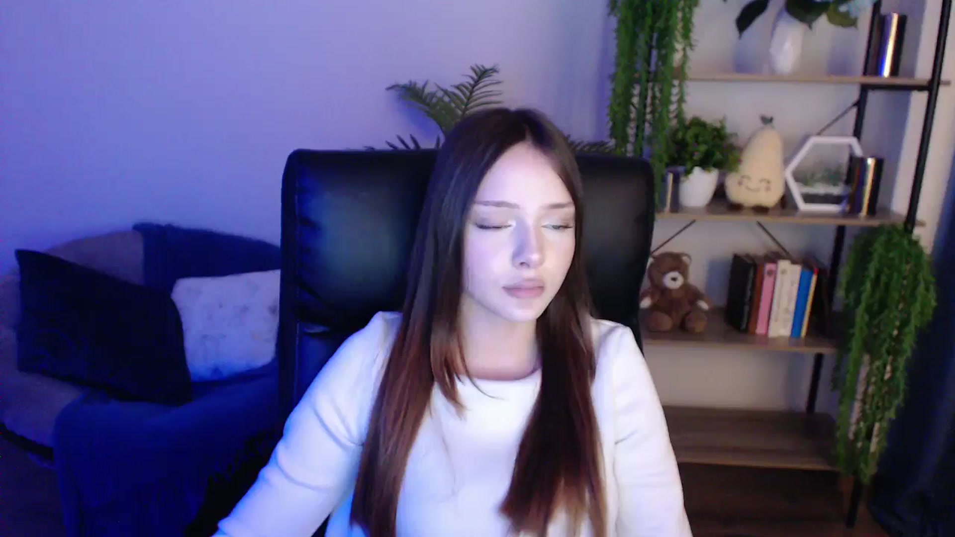 Gallery image thumbnail from KateManelli's myfreecams stream on, 02/05/2025, 13:33 image 8 of 20