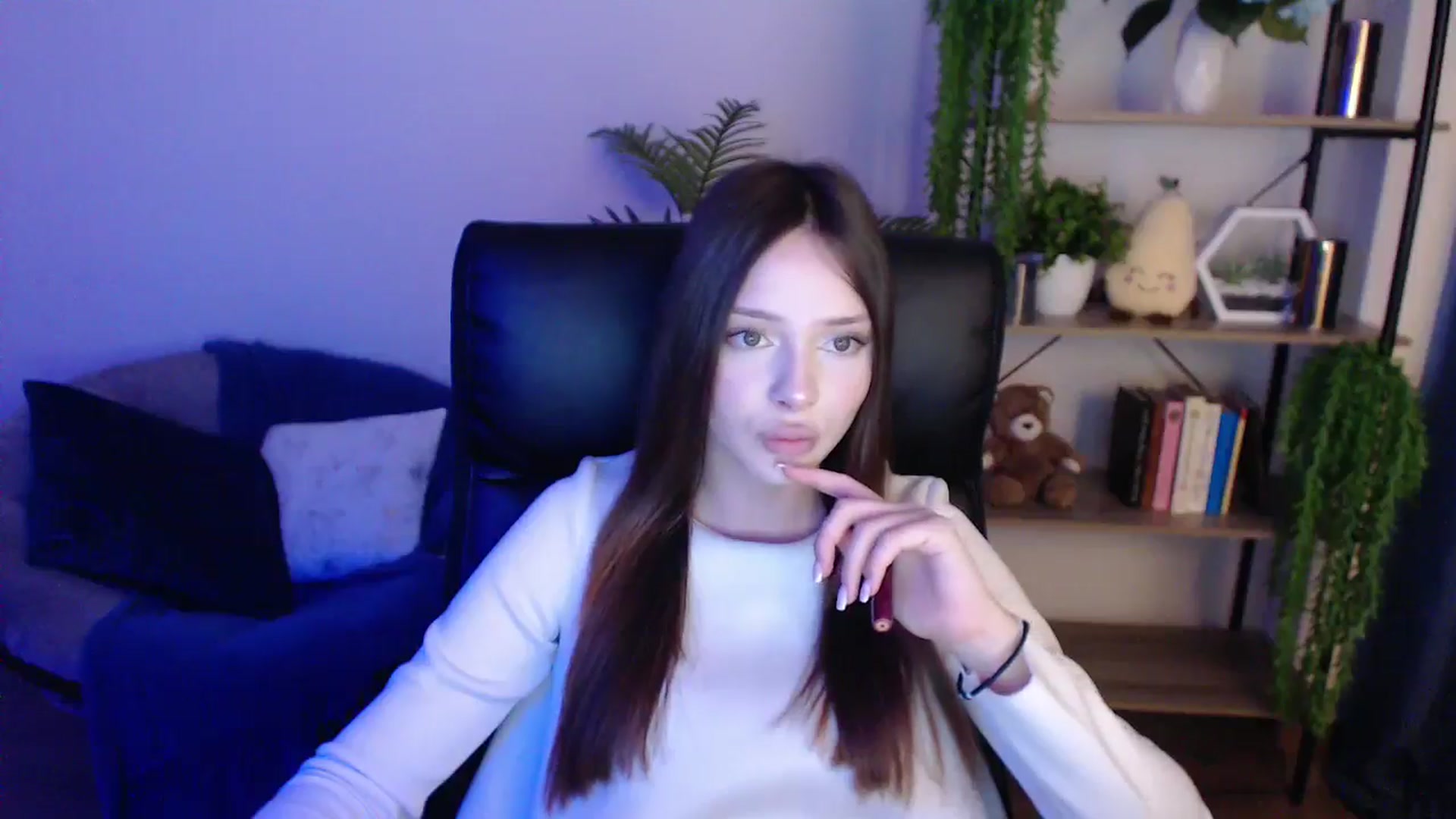 Gallery image thumbnail from KateManelli's myfreecams stream on, 02/05/2025, 13:33 image 7 of 20