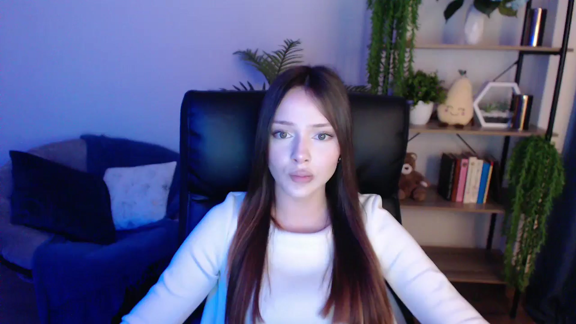 Gallery image thumbnail from KateManelli's myfreecams stream on, 02/05/2025, 13:33 image 10 of 20