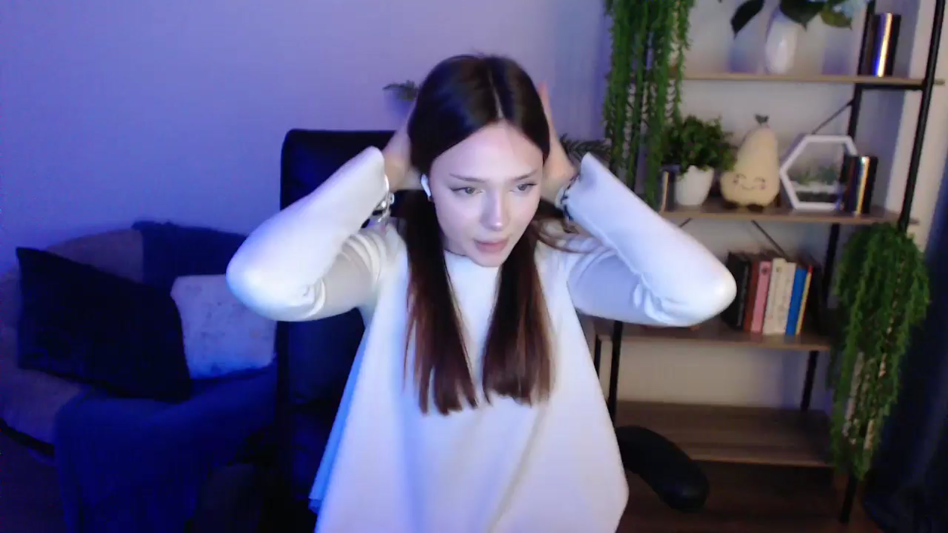 Gallery image thumbnail from KateManelli's myfreecams stream on, 02/05/2025, 14:46 image 9 of 20