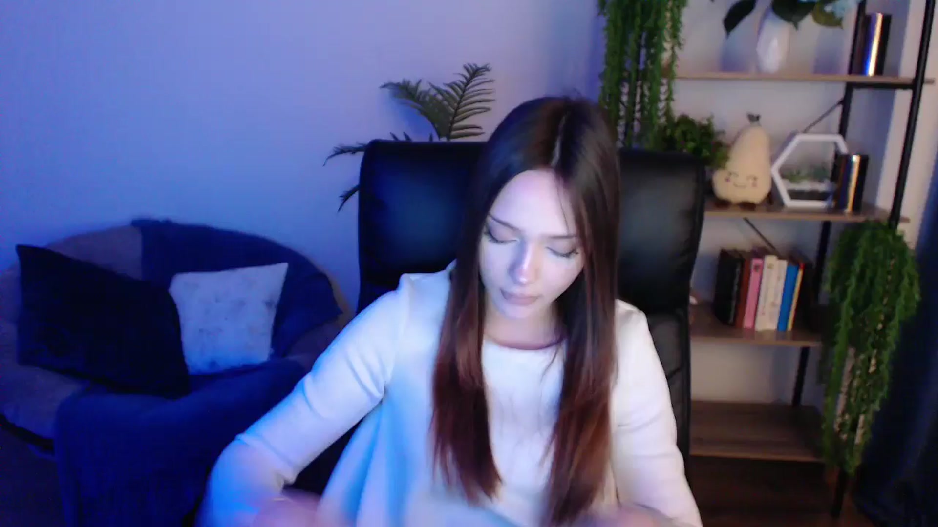 Gallery image thumbnail from KateManelli's myfreecams stream on, 02/05/2025, 14:46 image 17 of 20