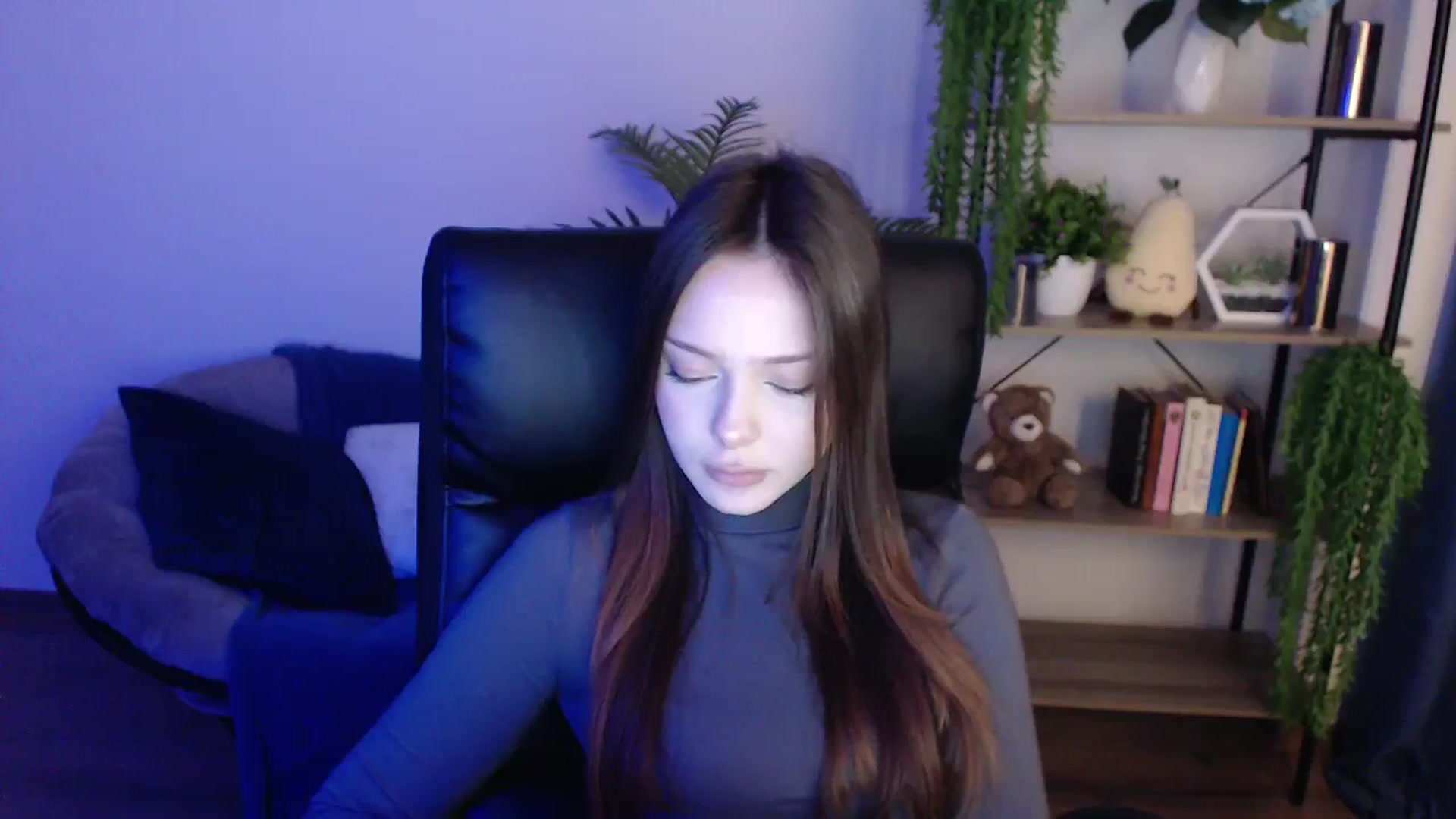 Gallery image thumbnail from KateManelli's myfreecams stream on, 02/07/2025, 09:46 image 7 of 20
