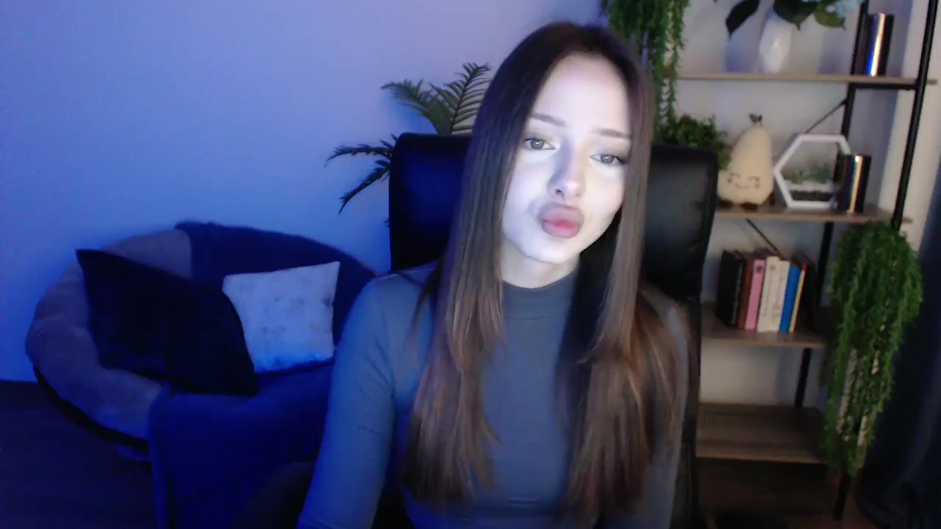 Gallery image thumbnail from KateManelli's myfreecams stream on, 02/07/2025, 10:27 image 14 of 20