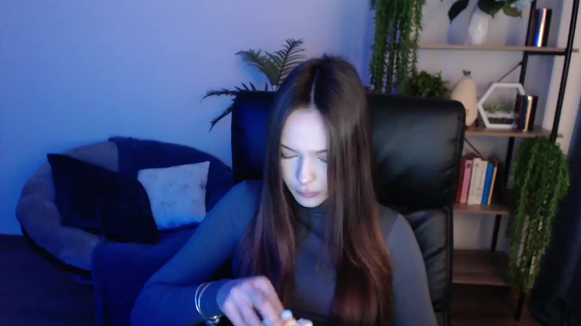 Gallery image thumbnail from KateManelli's myfreecams stream on, 02/07/2025, 10:27 image 2 of 20