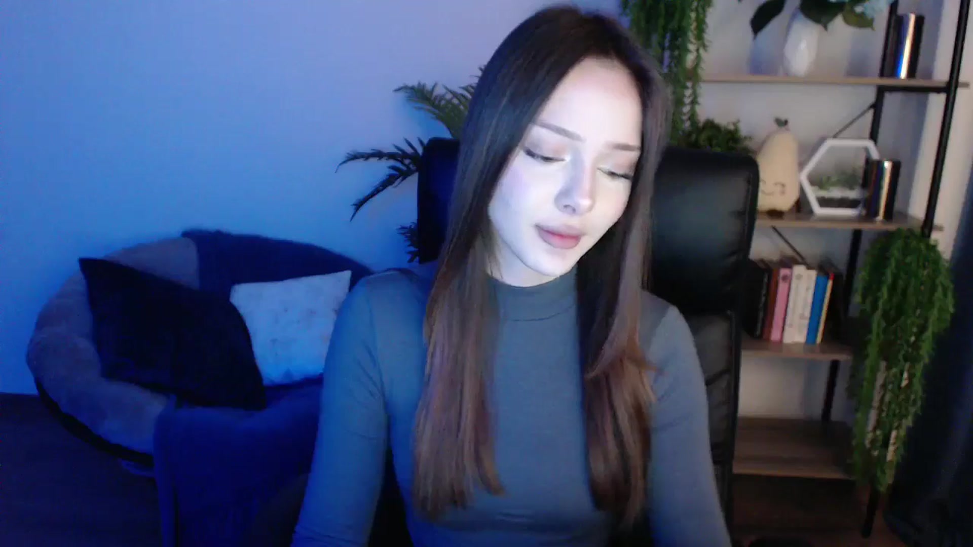 Gallery image thumbnail from KateManelli's myfreecams stream on, 02/07/2025, 10:27 image 7 of 20