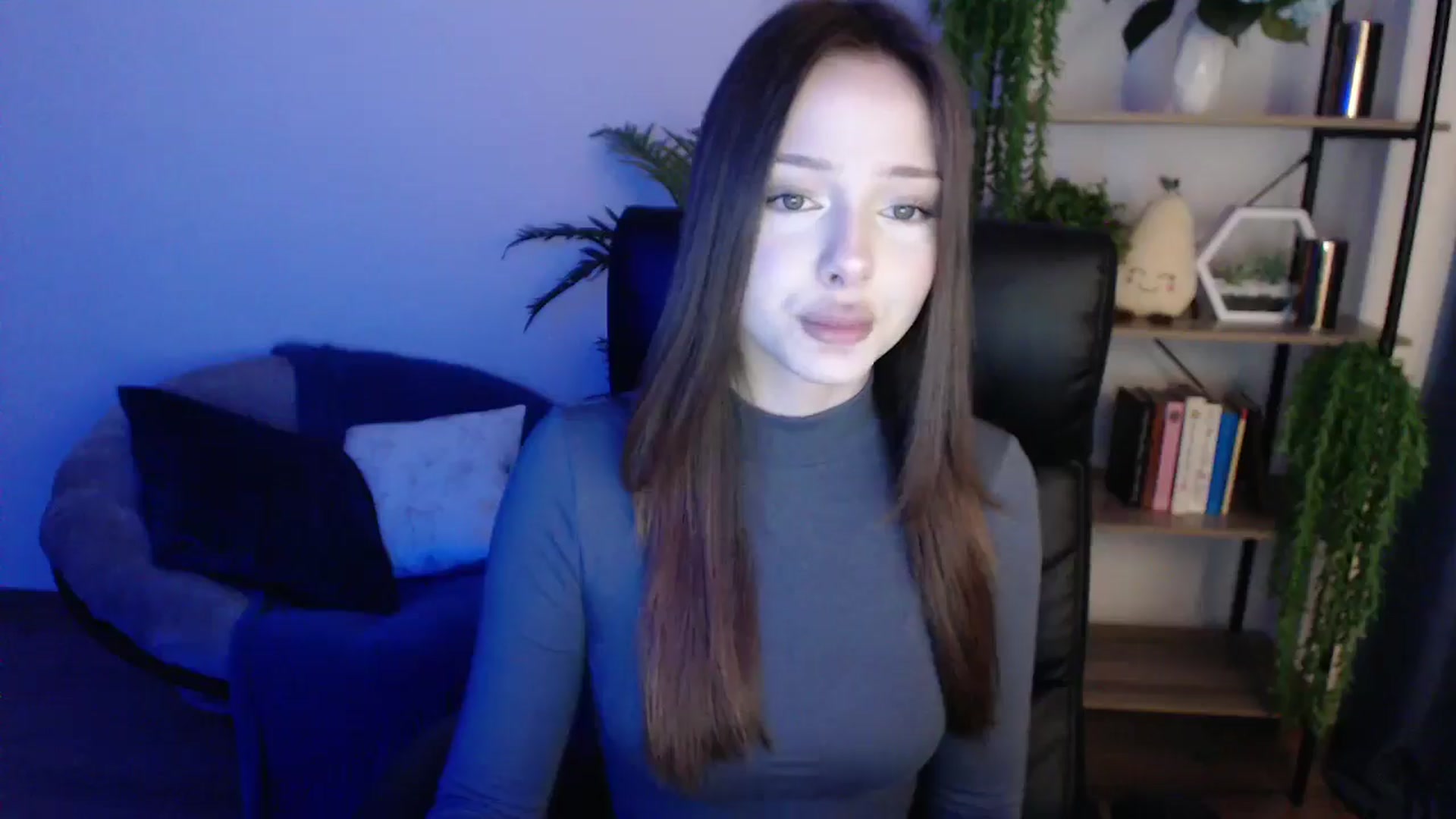 Gallery image thumbnail from KateManelli's myfreecams stream on, 02/07/2025, 10:27 image 6 of 20