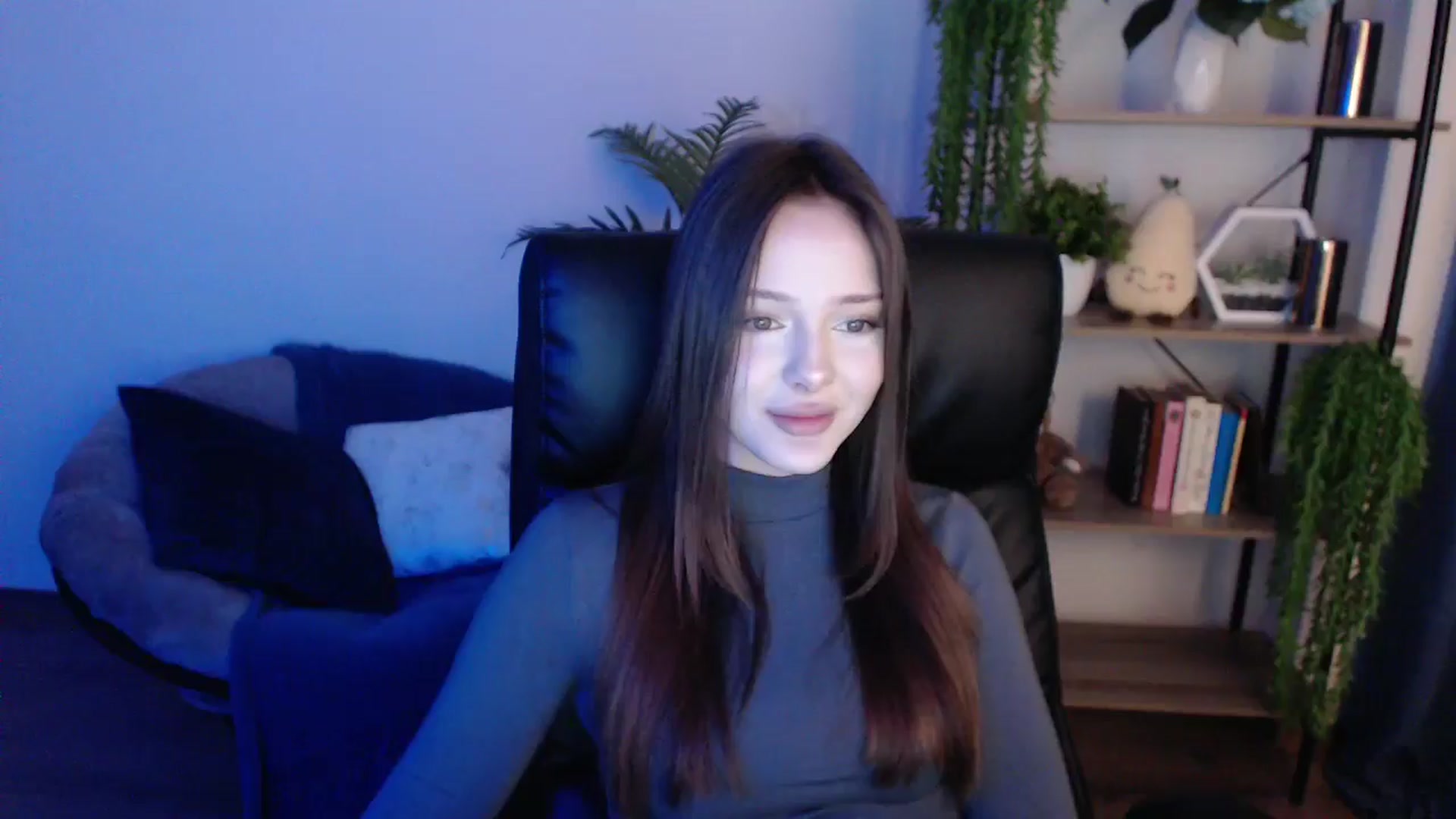 Gallery image thumbnail from KateManelli's myfreecams stream on, 02/07/2025, 11:20 image 12 of 20