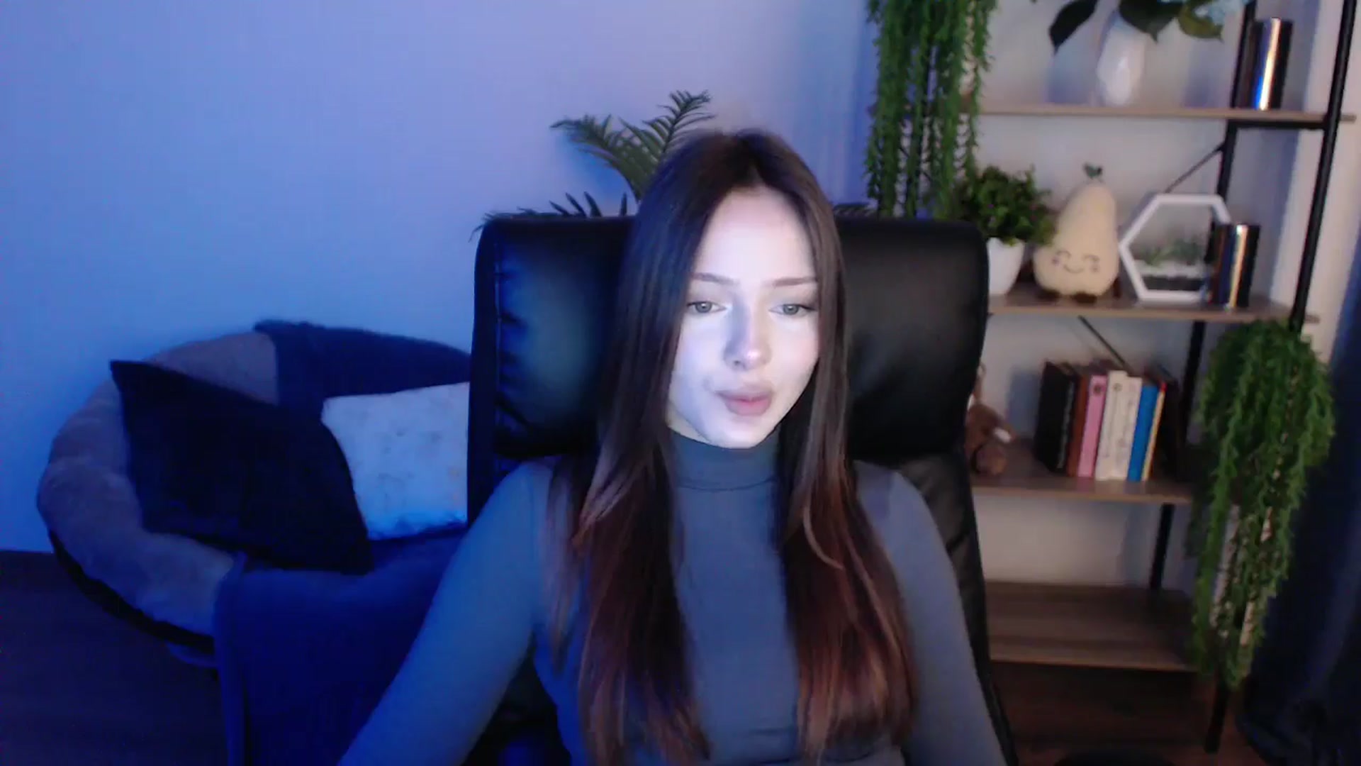 Gallery image thumbnail from KateManelli's myfreecams stream on, 02/07/2025, 11:20 image 15 of 20