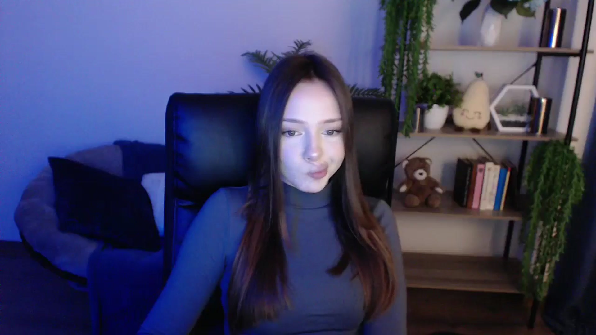 Gallery image thumbnail from KateManelli's myfreecams stream on, 02/07/2025, 12:35 image 9 of 20