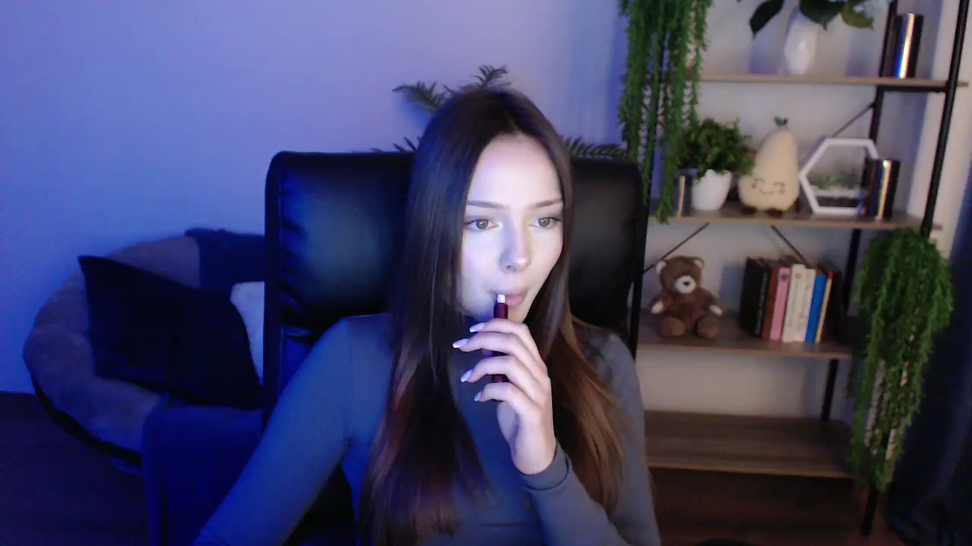 Gallery image thumbnail from KateManelli's myfreecams stream on, 02/07/2025, 12:35 image 19 of 20