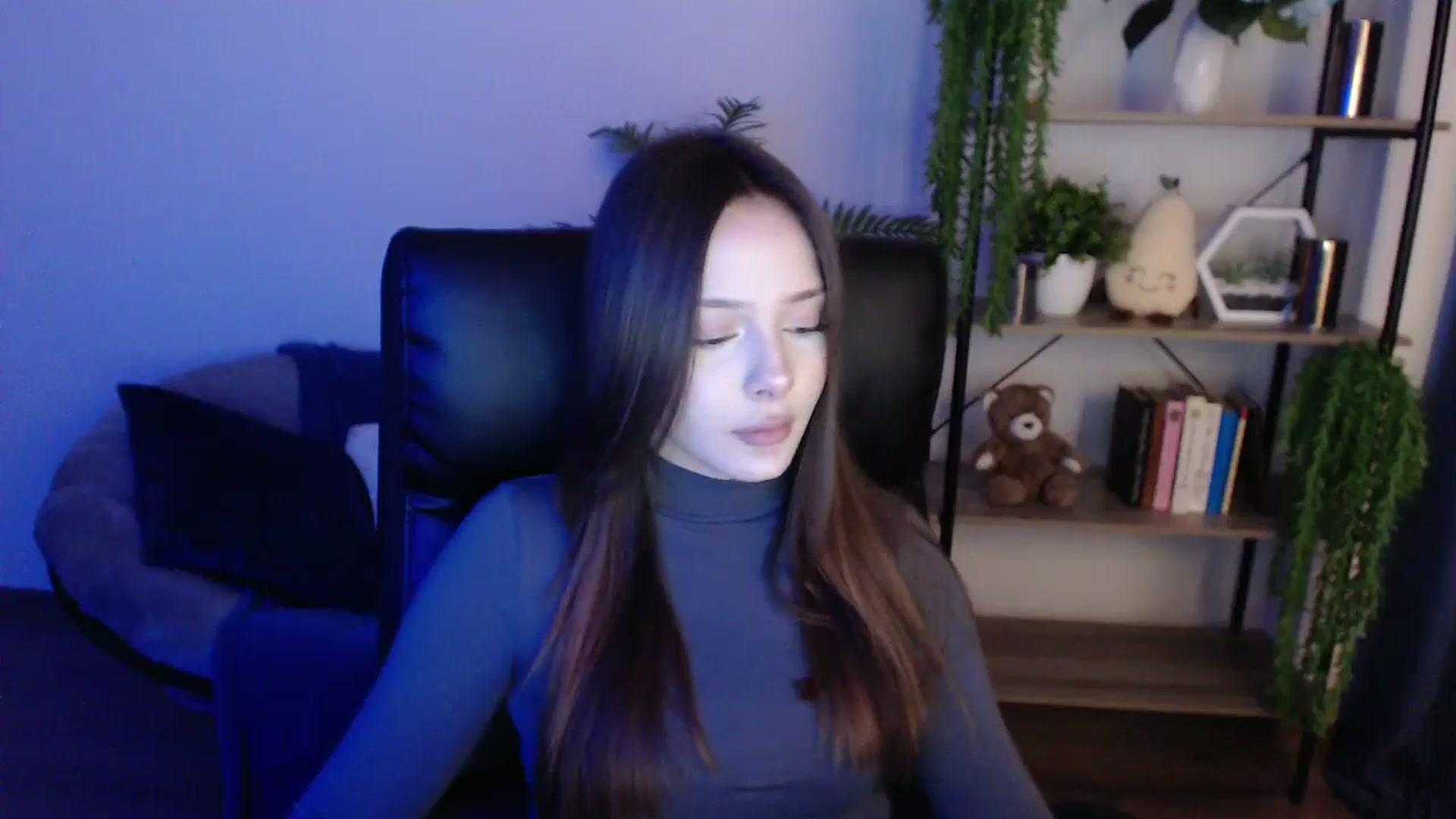 Gallery image thumbnail from KateManelli's myfreecams stream on, 02/07/2025, 12:35 image 15 of 20