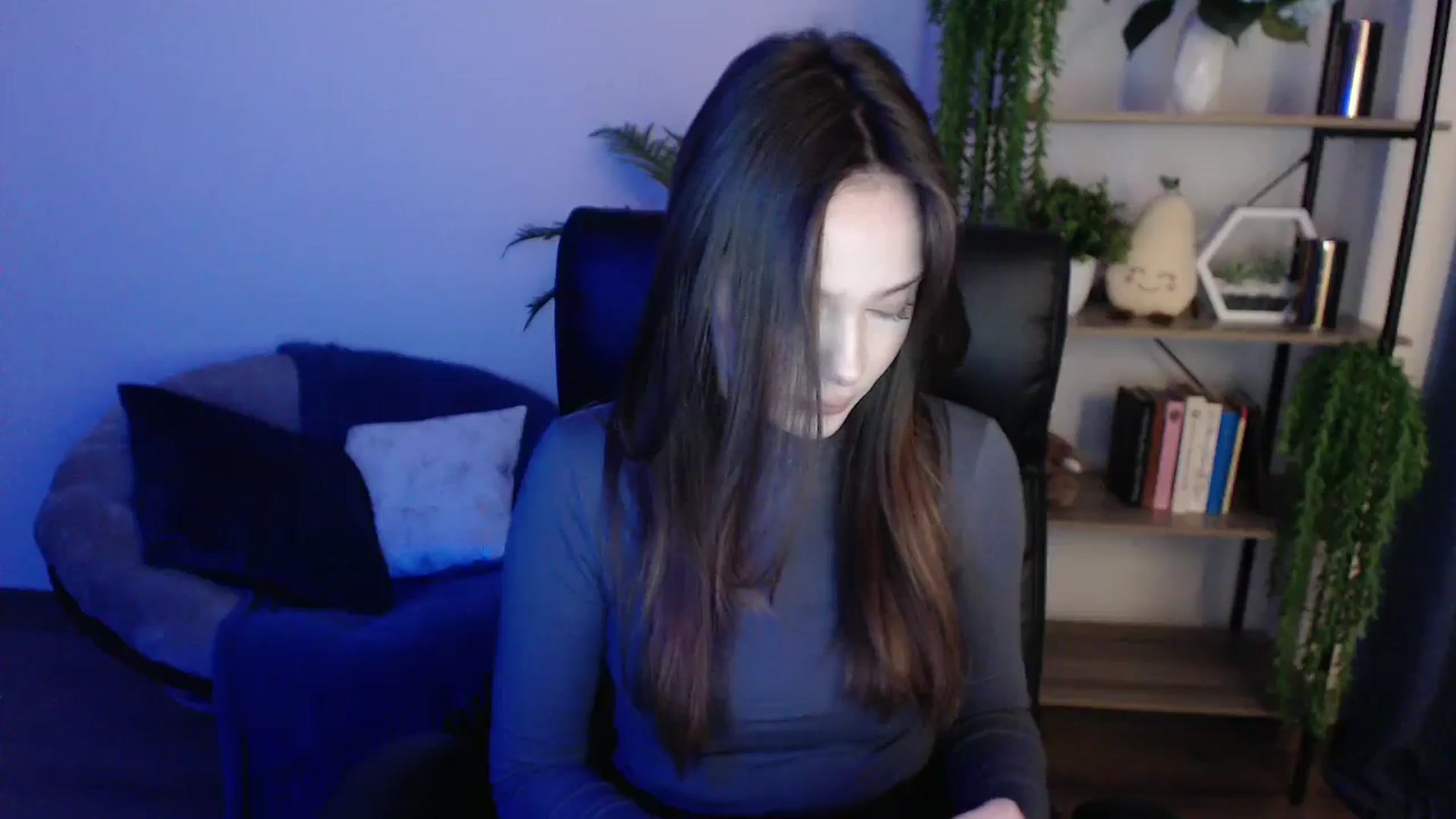 Gallery image thumbnail from KateManelli's myfreecams stream on, 02/07/2025, 12:58 image 15 of 20
