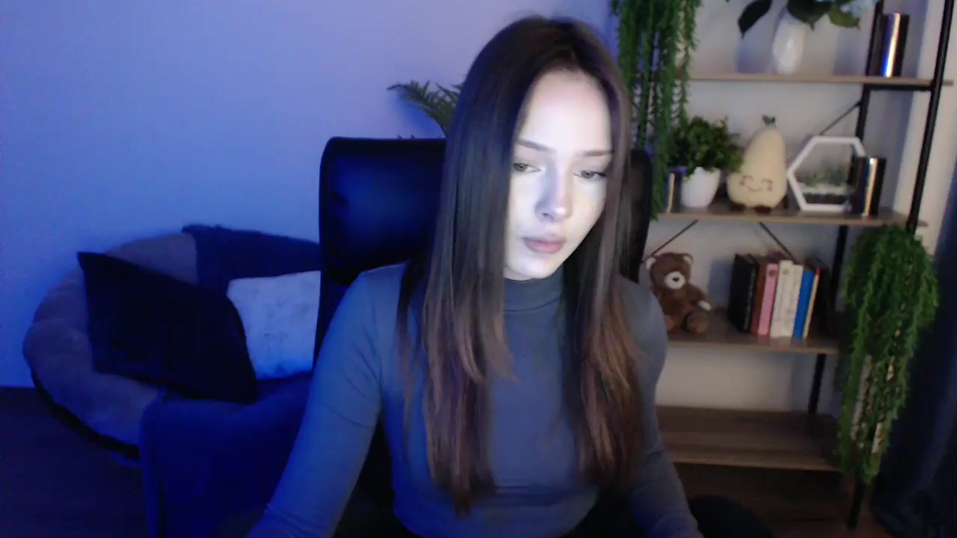 Gallery image thumbnail from KateManelli's myfreecams stream on, 02/07/2025, 12:58 image 9 of 20