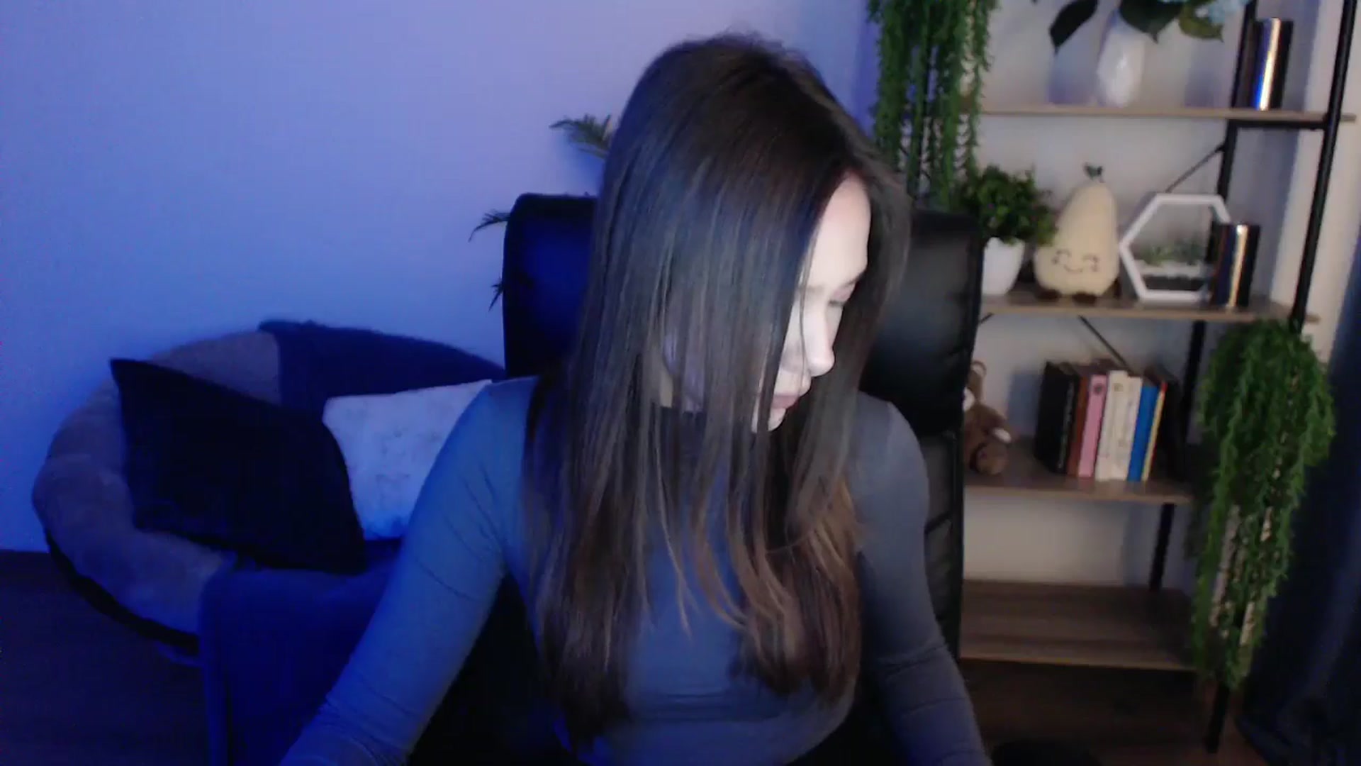 Gallery image thumbnail from KateManelli's myfreecams stream on, 02/07/2025, 12:58 image 12 of 20