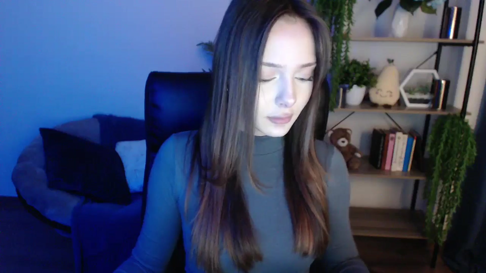 Gallery image thumbnail from KateManelli's myfreecams stream on, 02/07/2025, 14:02 image 9 of 20