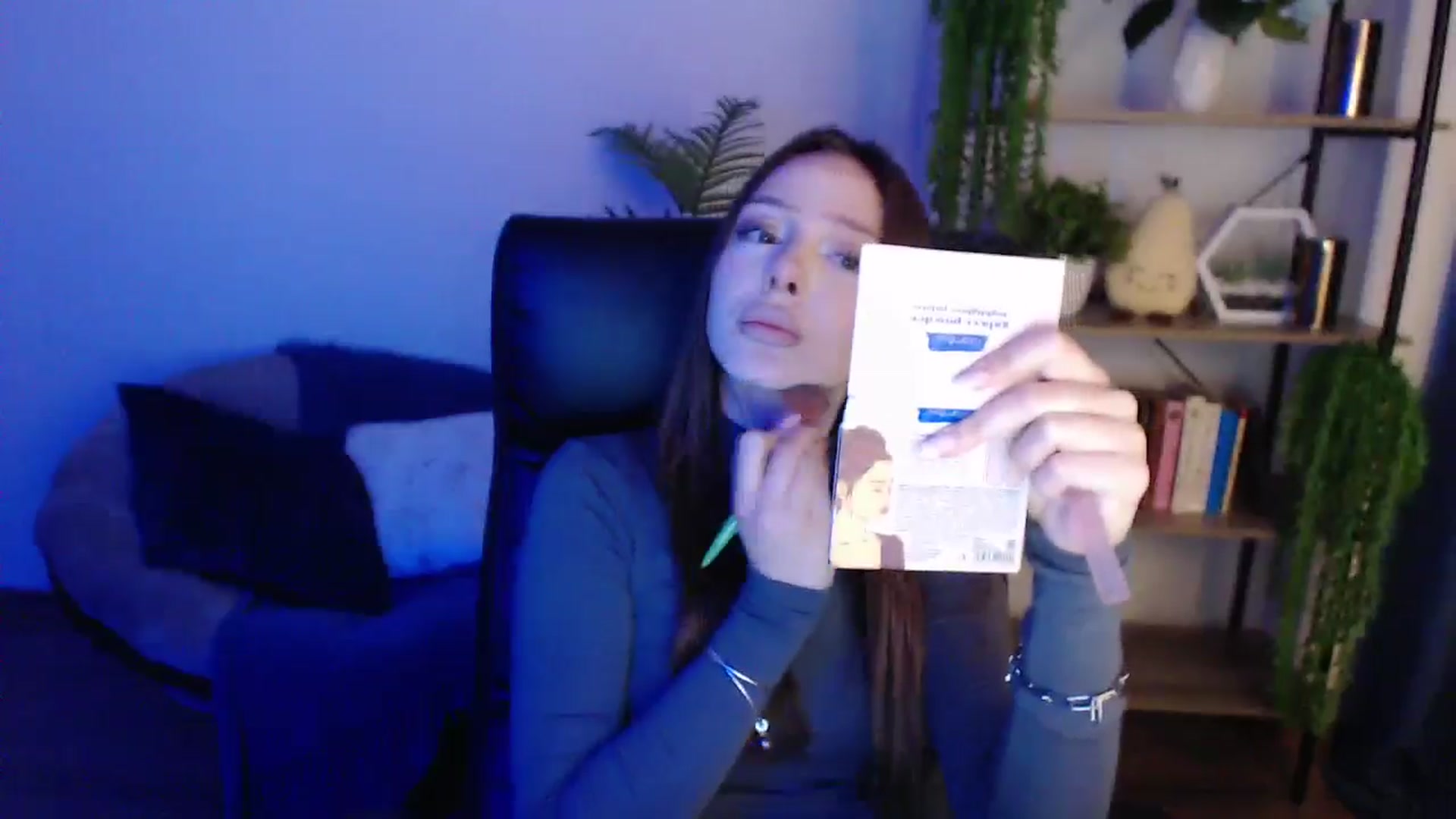 Gallery image thumbnail from KateManelli's myfreecams stream on, 02/07/2025, 14:47 image 14 of 20