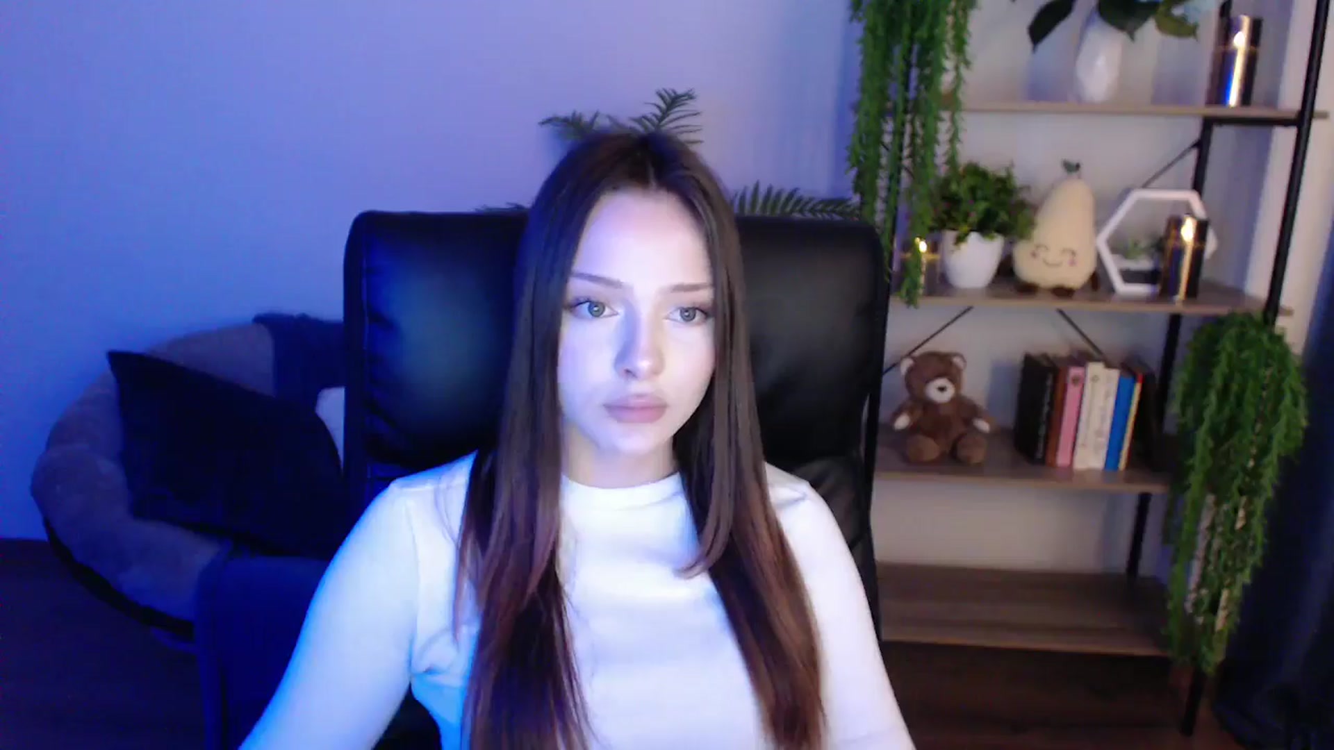 Gallery image thumbnail from KateManelli's myfreecams stream on, 02/08/2025, 11:19 image 12 of 20
