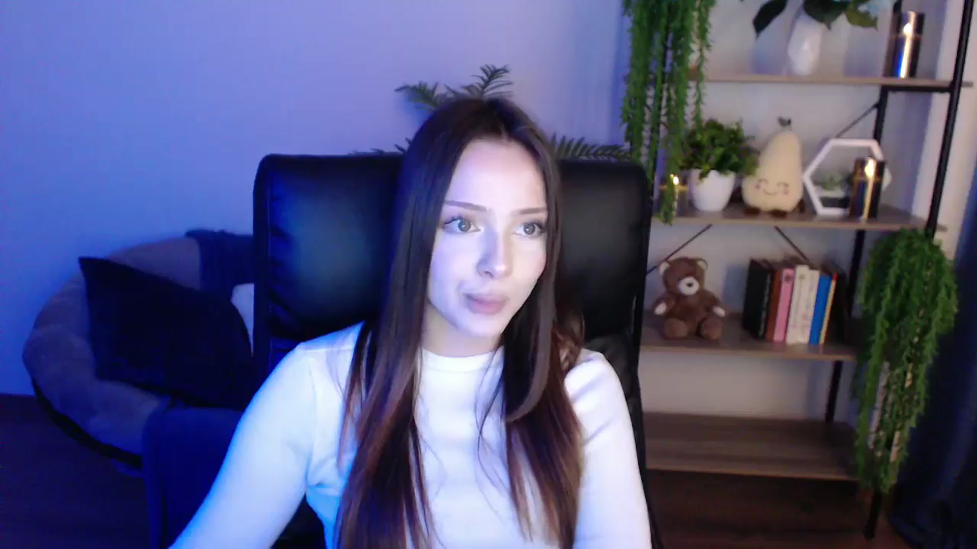 Gallery image thumbnail from KateManelli's myfreecams stream on, 02/08/2025, 11:19 image 10 of 20