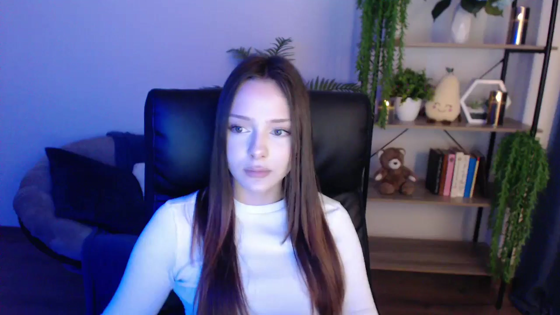 Gallery image thumbnail from KateManelli's myfreecams stream on, 02/08/2025, 11:19 image 13 of 20