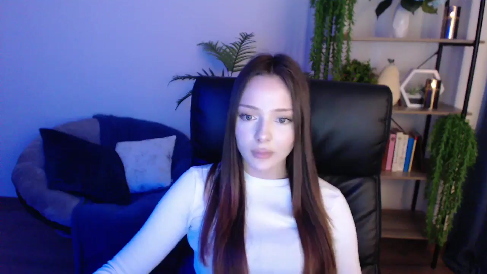 Gallery image thumbnail from KateManelli's myfreecams stream on, 02/08/2025, 11:19 image 17 of 20