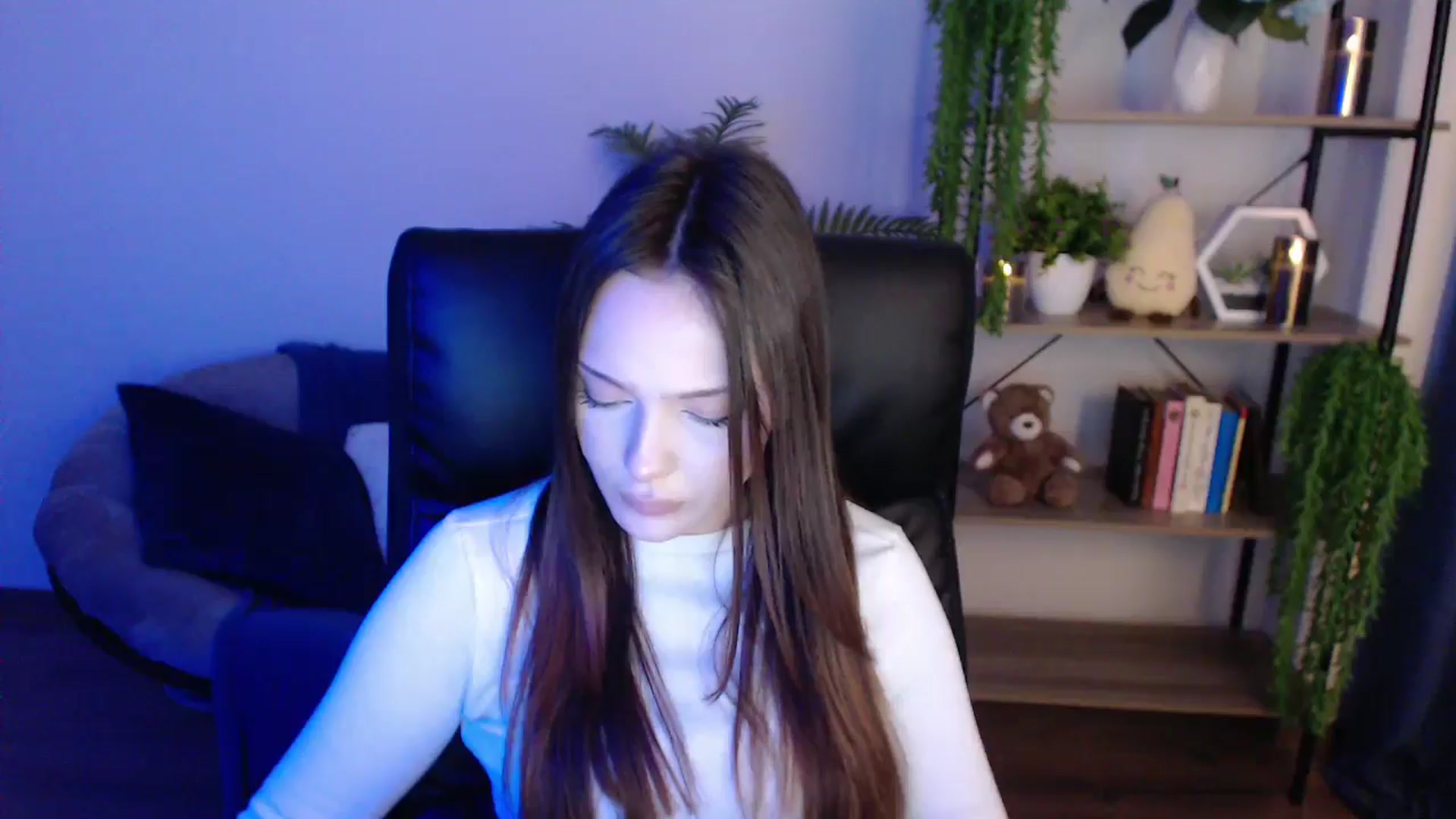 Gallery image thumbnail from KateManelli's myfreecams stream on, 02/08/2025, 11:19 image 8 of 20