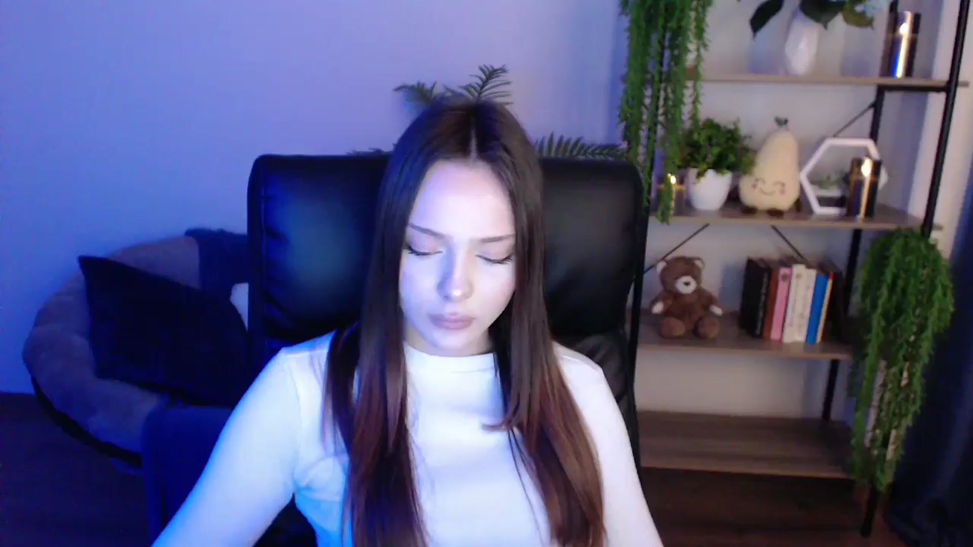 Gallery image thumbnail from KateManelli's myfreecams stream on, 02/08/2025, 11:19 image 15 of 20