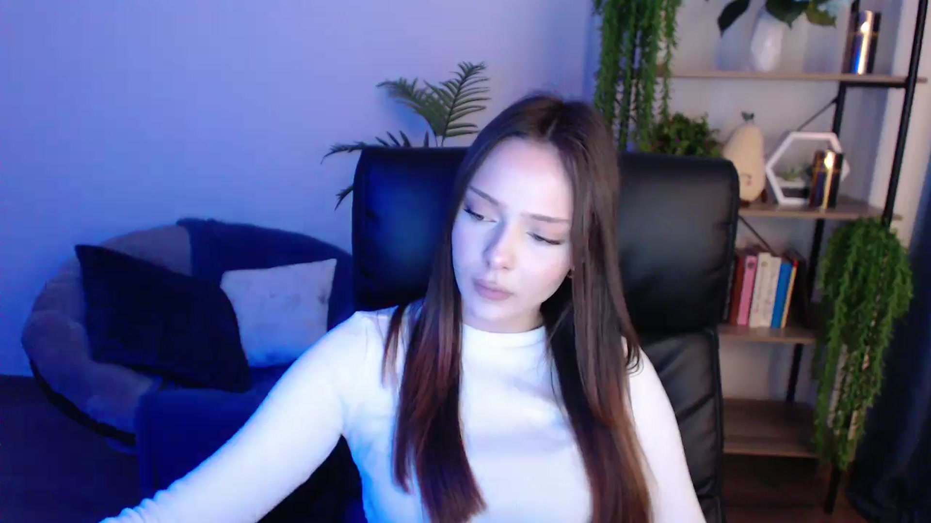 Gallery image thumbnail from KateManelli's myfreecams stream on, 02/08/2025, 11:19 image 16 of 20