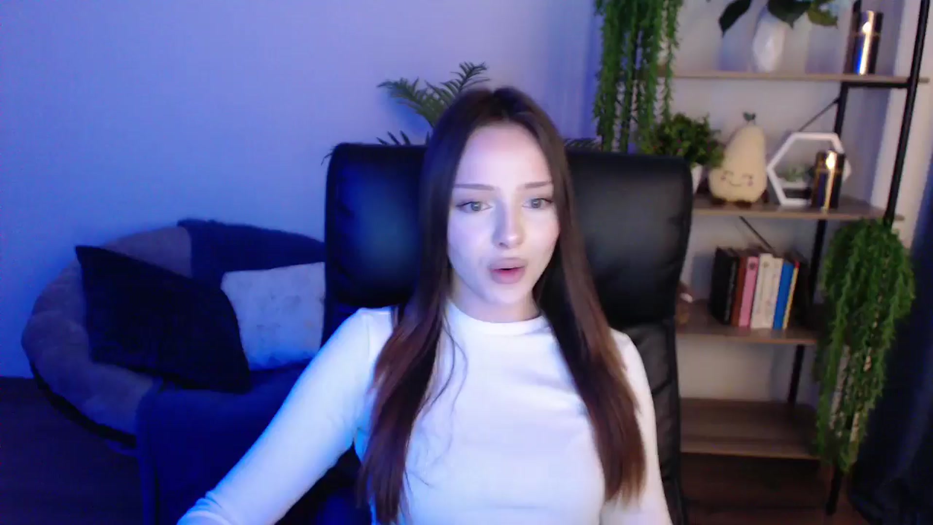 Gallery image thumbnail from KateManelli's myfreecams stream on, 02/08/2025, 11:35 image 1 of 20