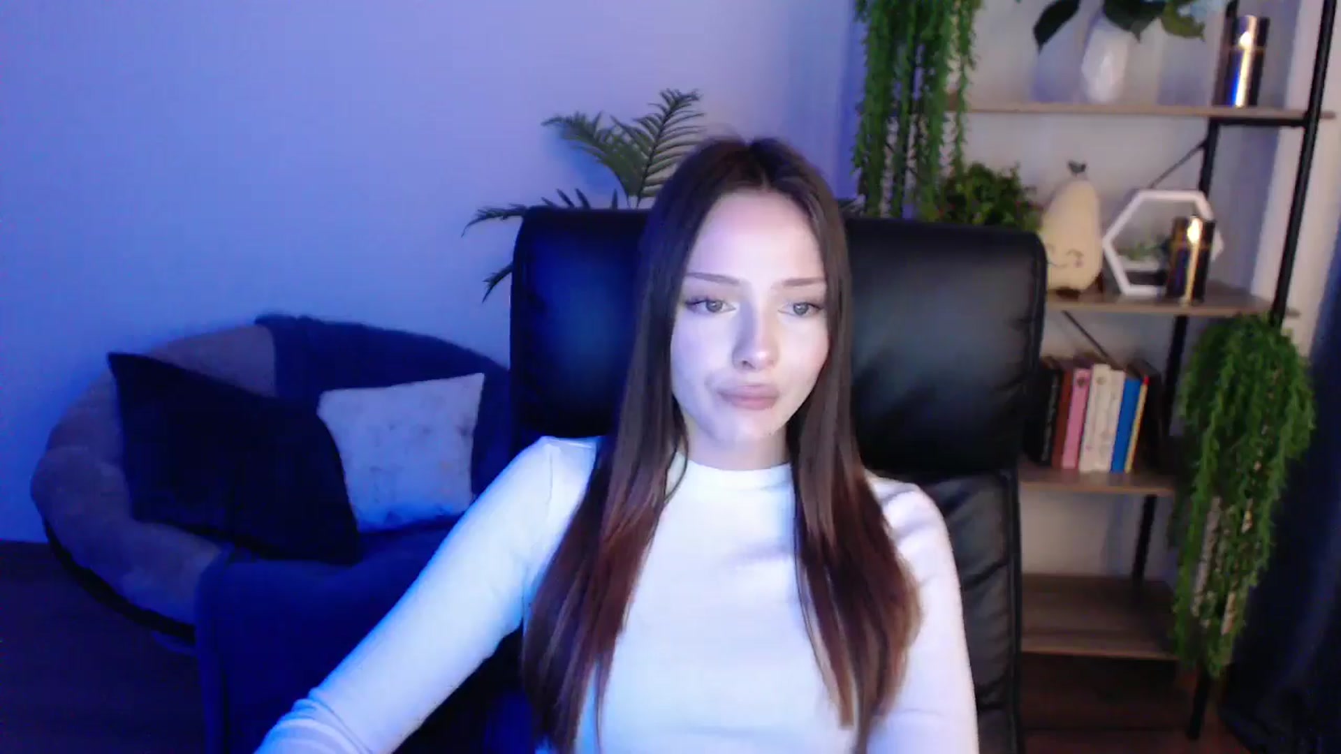Gallery image thumbnail from KateManelli's myfreecams stream on, 02/08/2025, 11:35 image 7 of 20